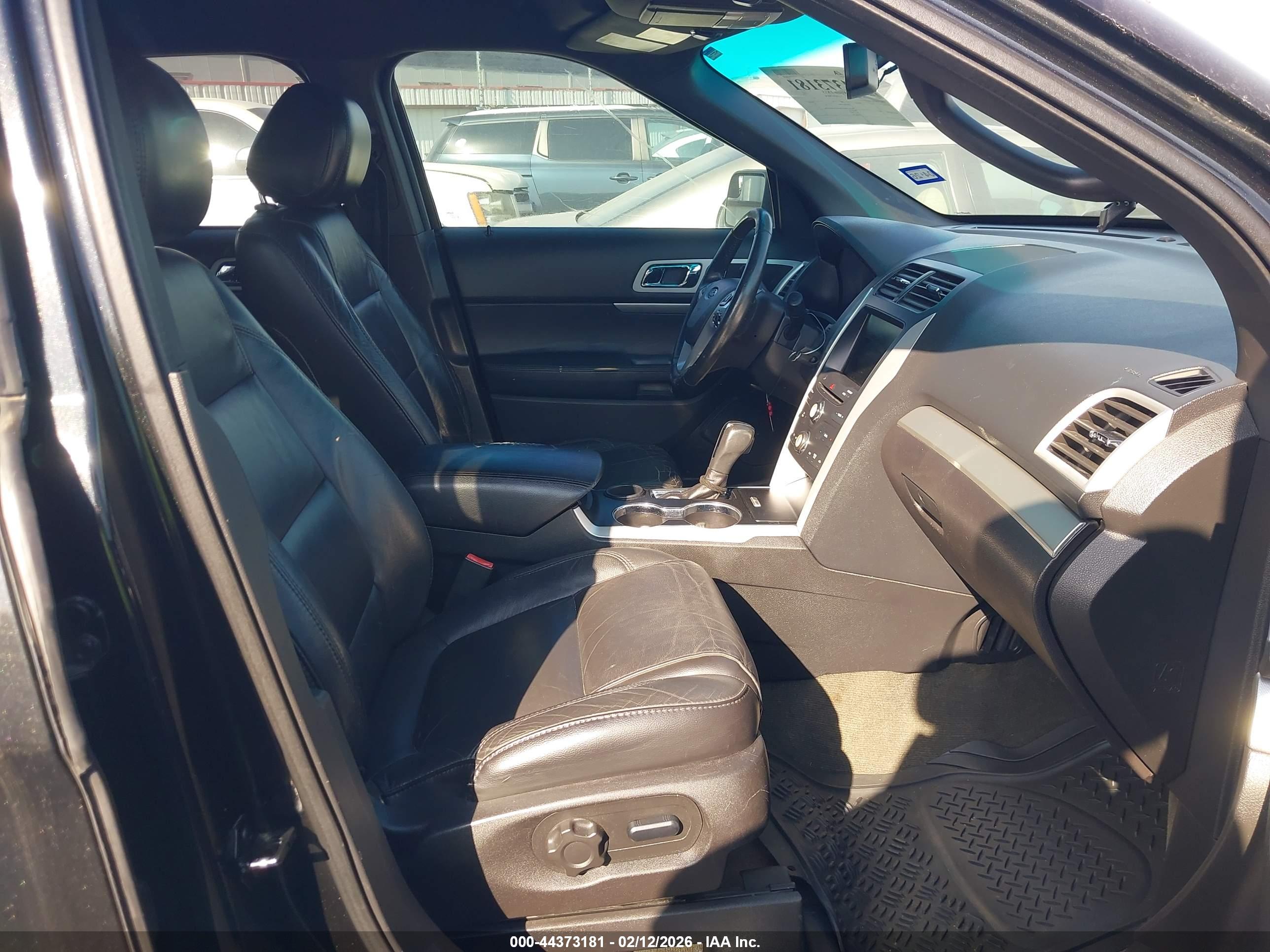 FORD EXPLORER image 5
