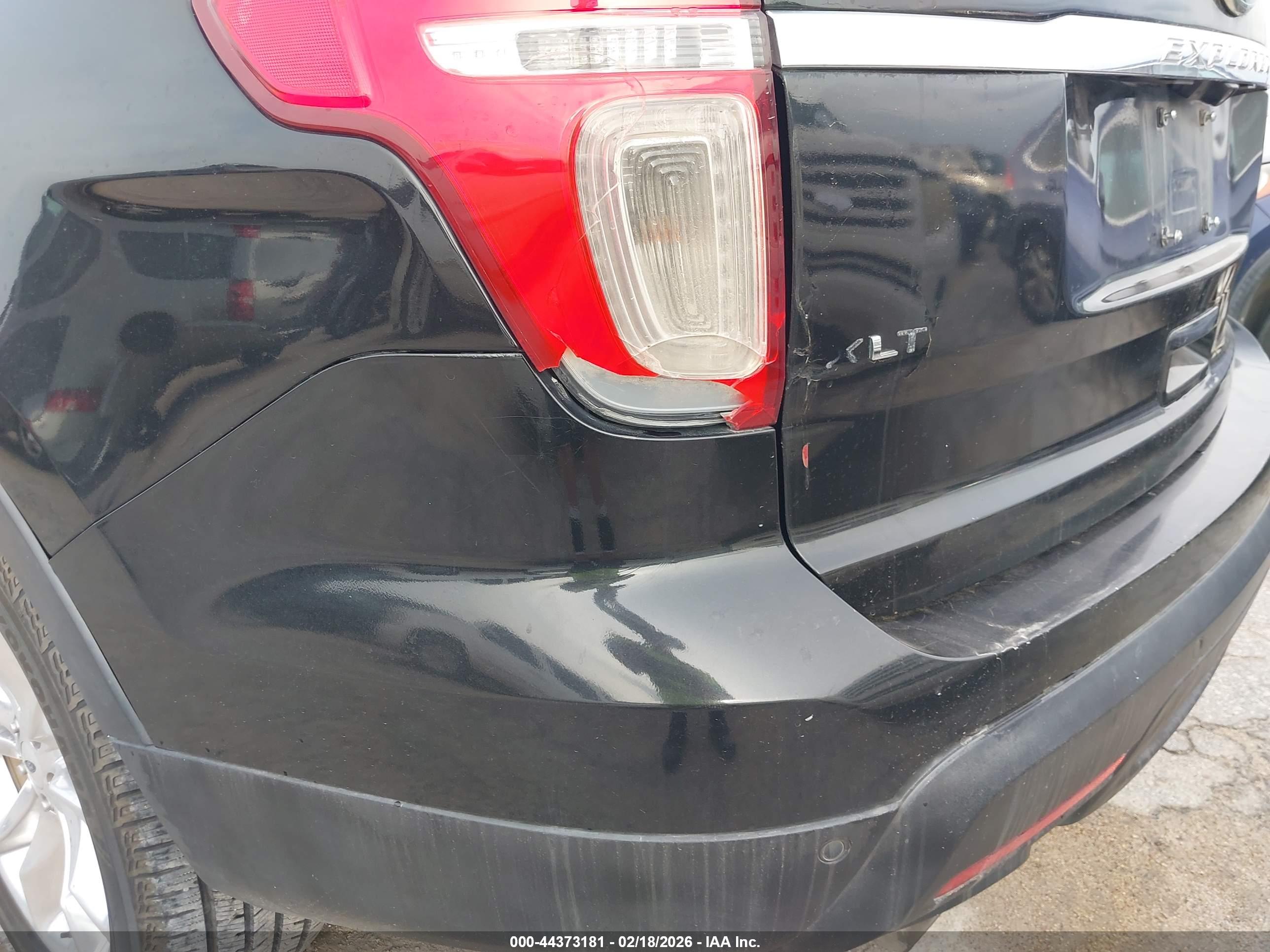 FORD EXPLORER image 6