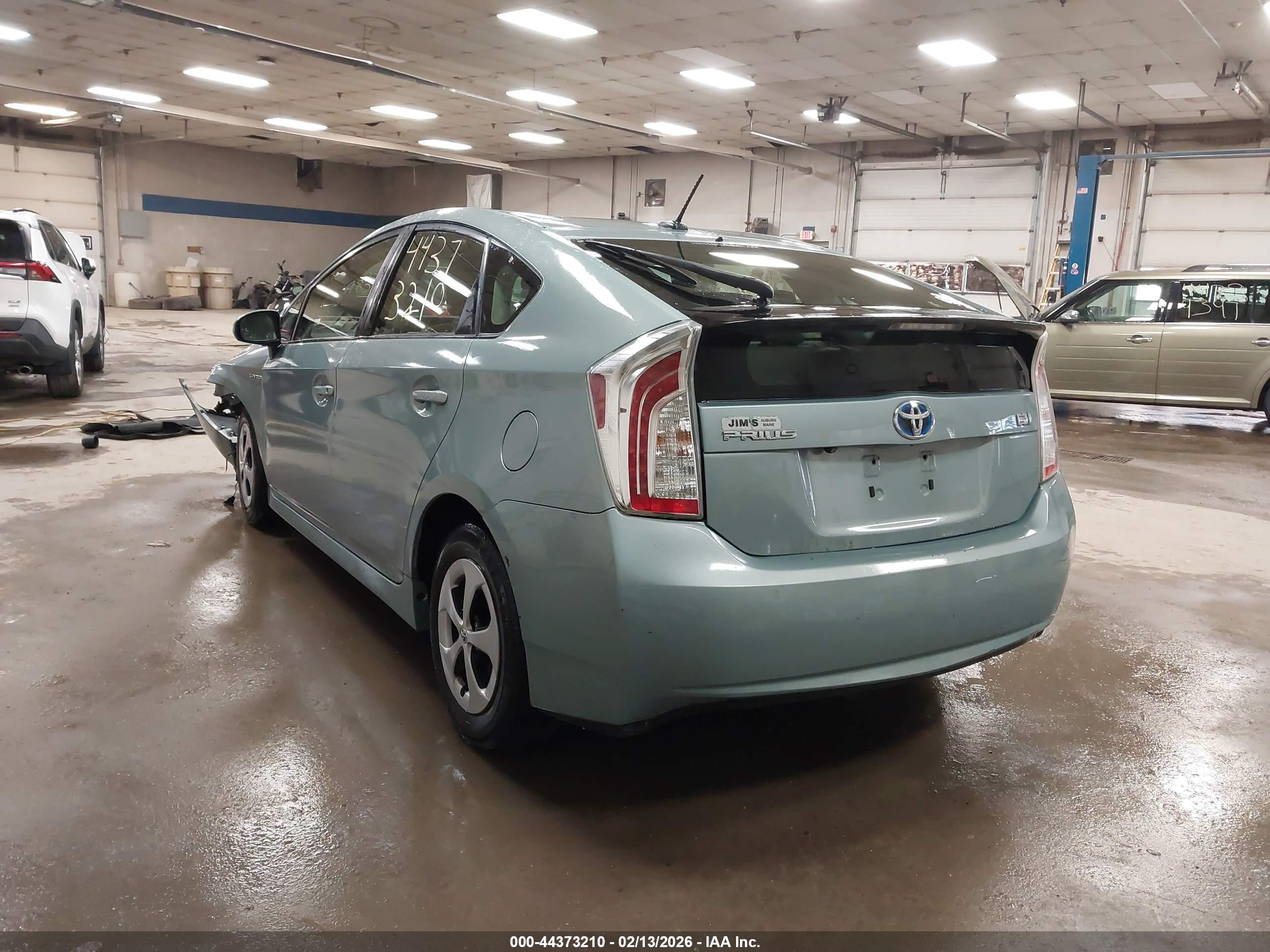 TOYOTA PRIUS image 3