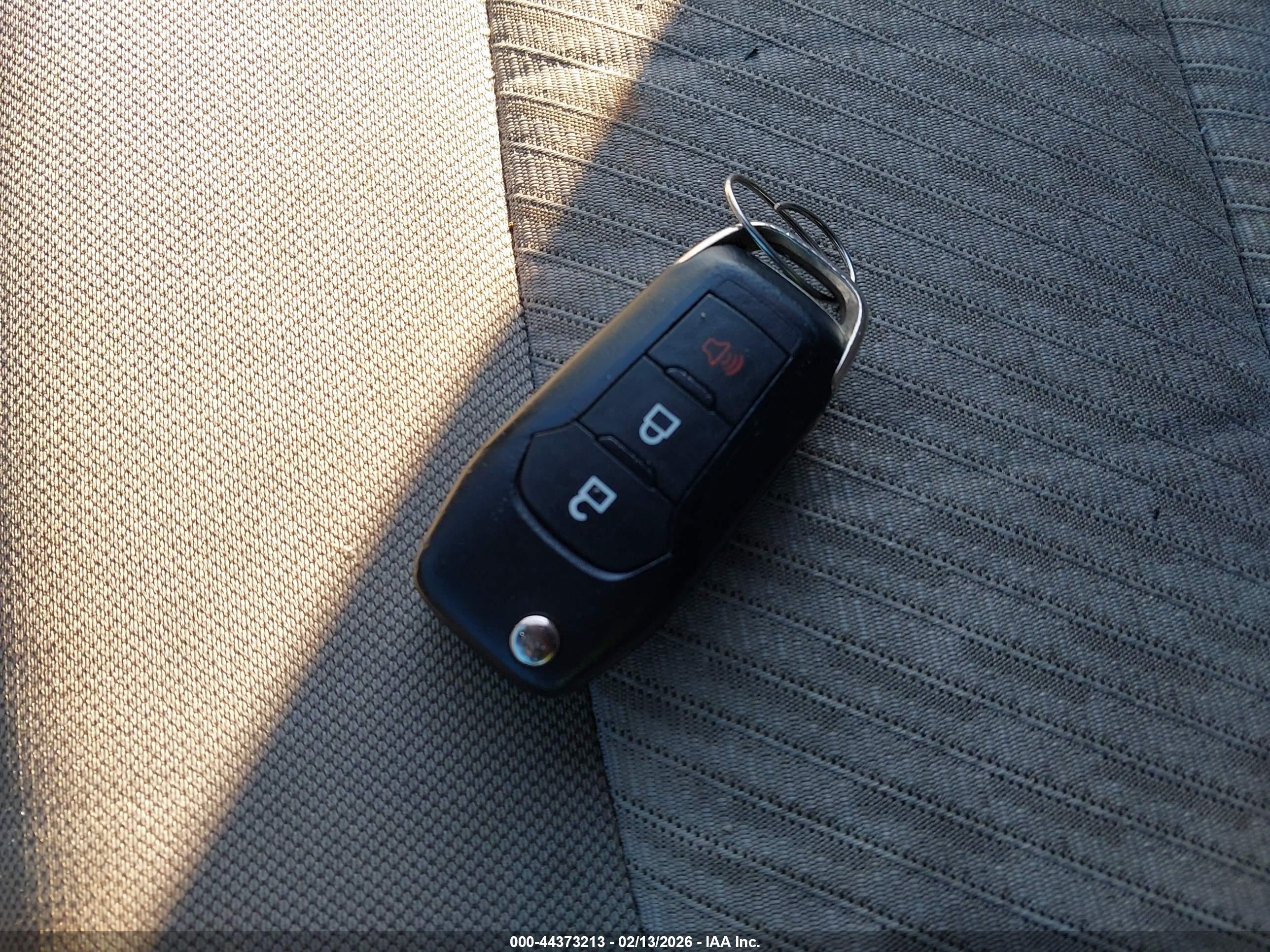 FORD EXPLORER image 11