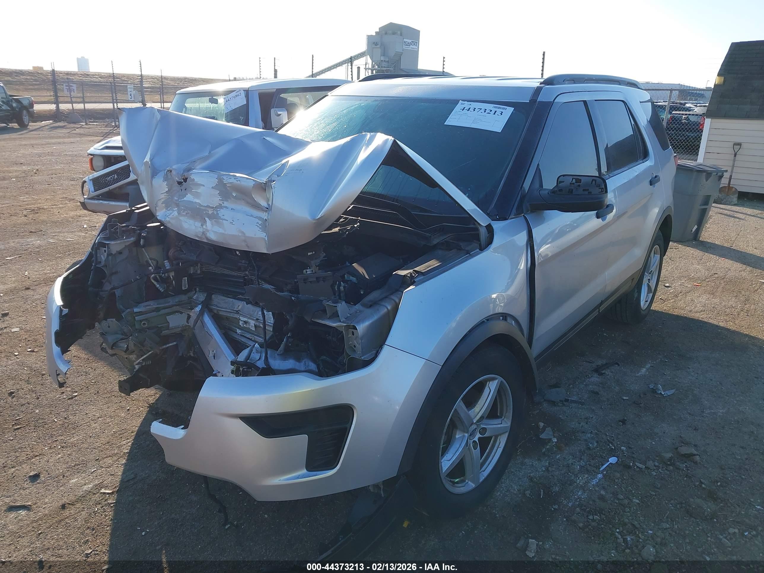 FORD EXPLORER image 2