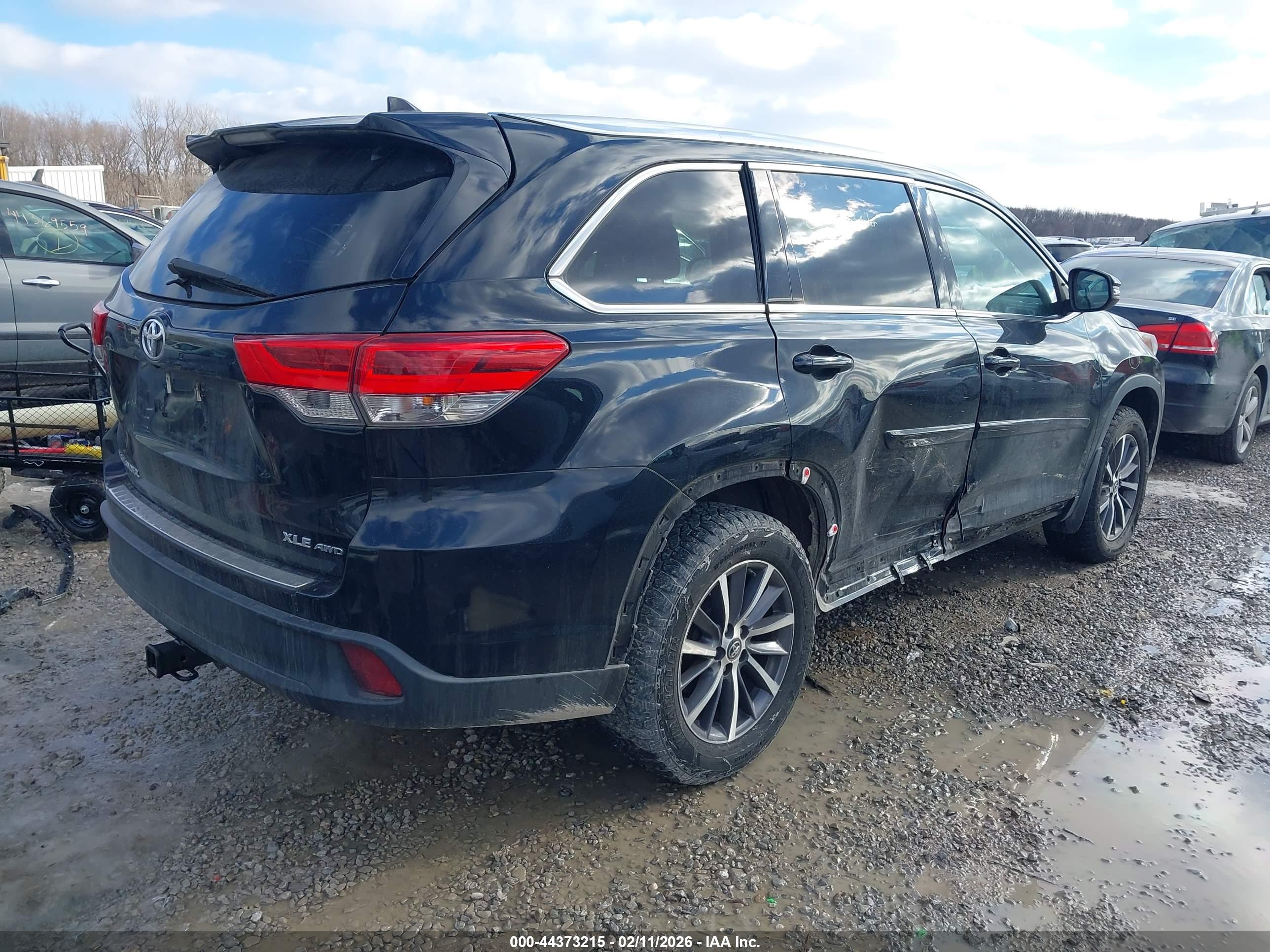 TOYOTA HIGHLANDER image 4