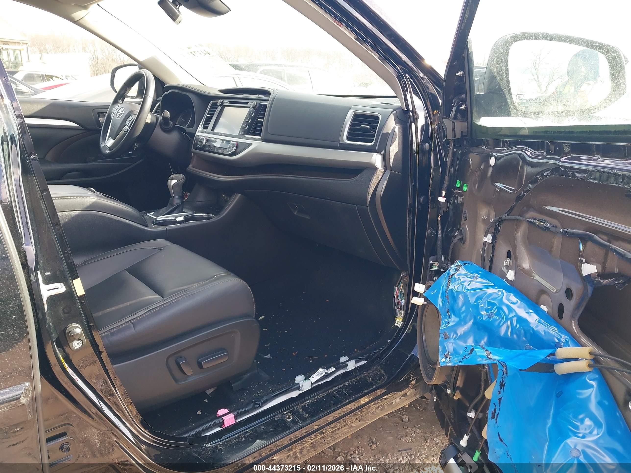 TOYOTA HIGHLANDER image 5