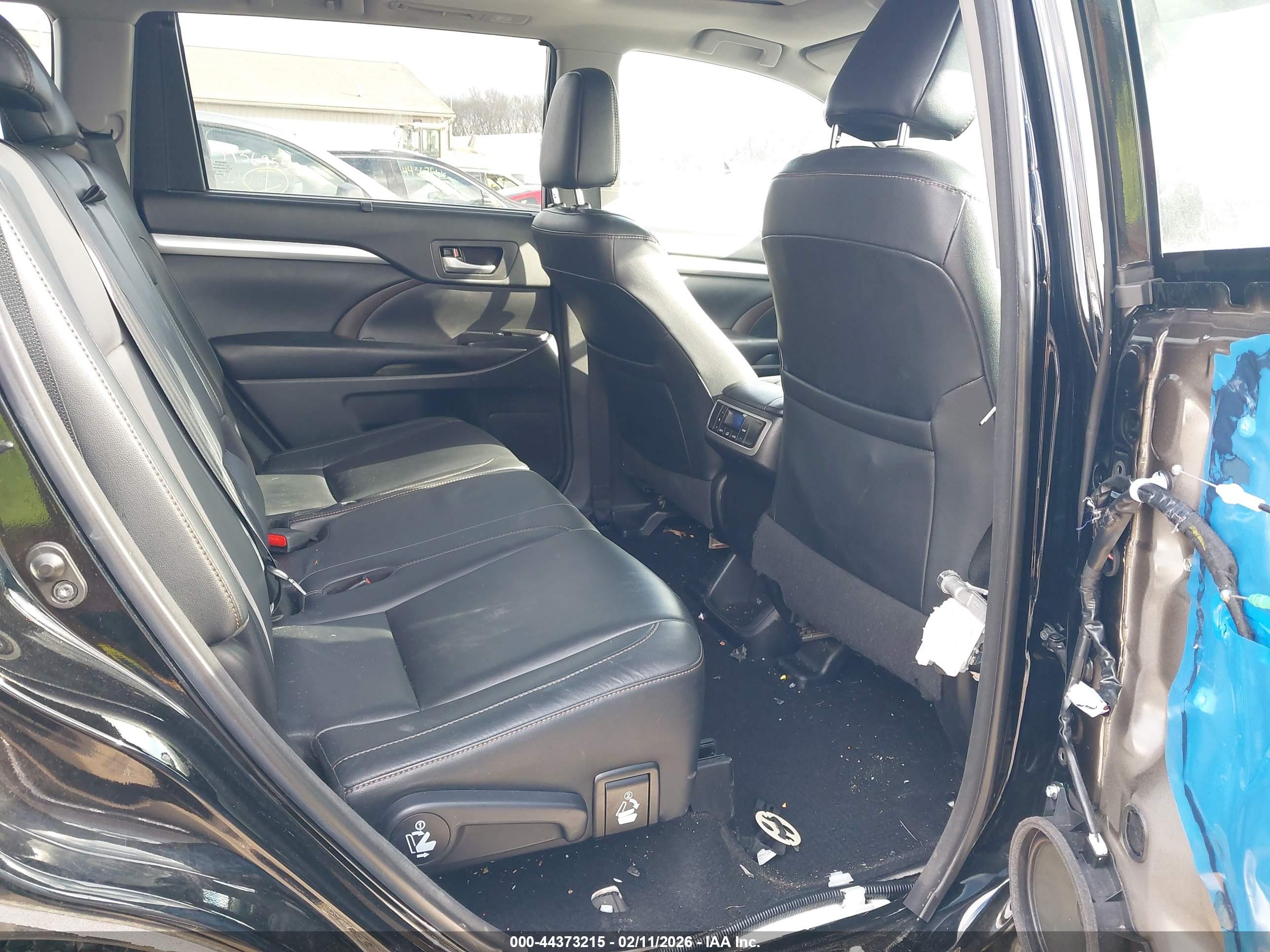 TOYOTA HIGHLANDER image 8