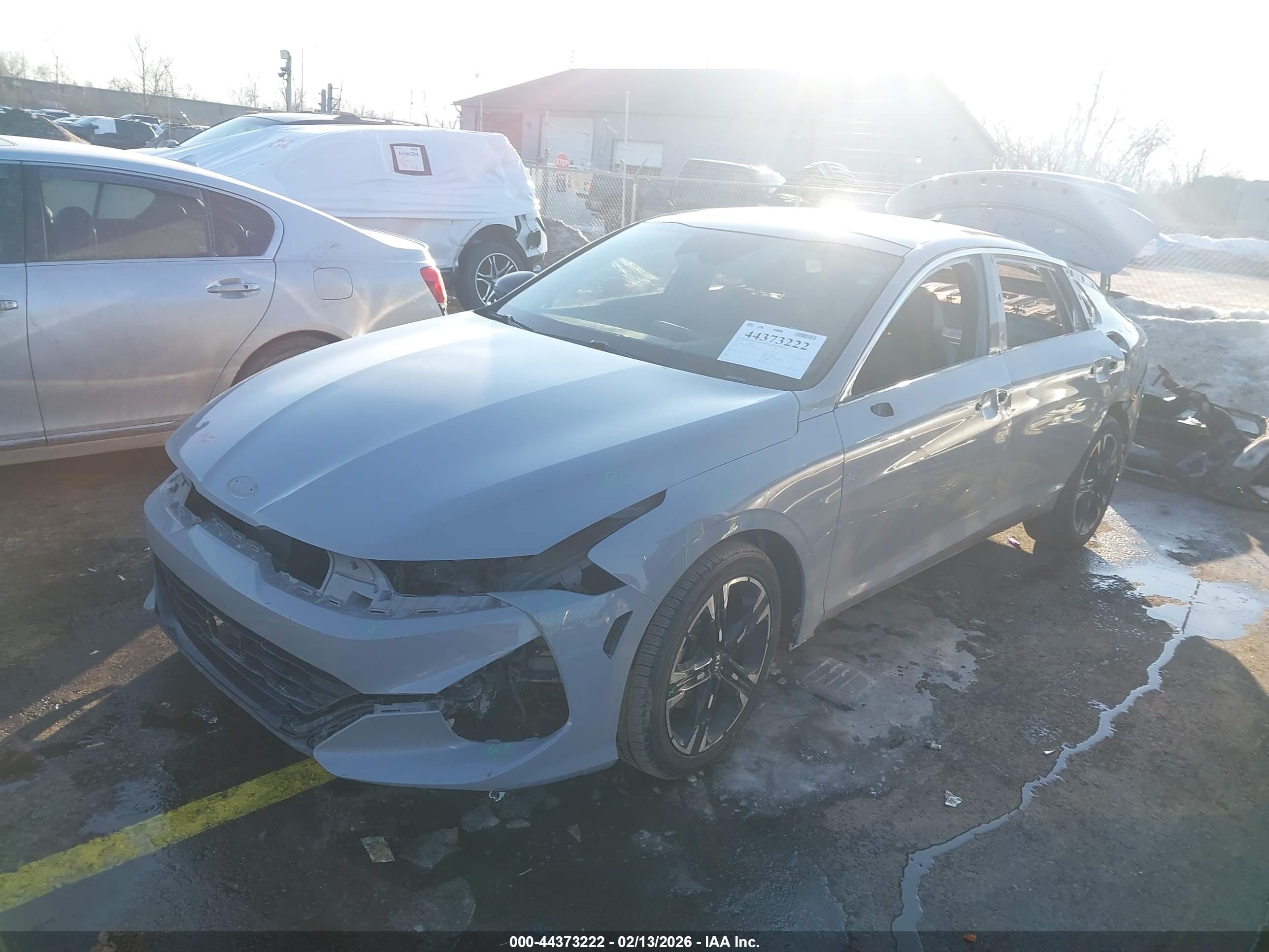 KIA K5 image 2