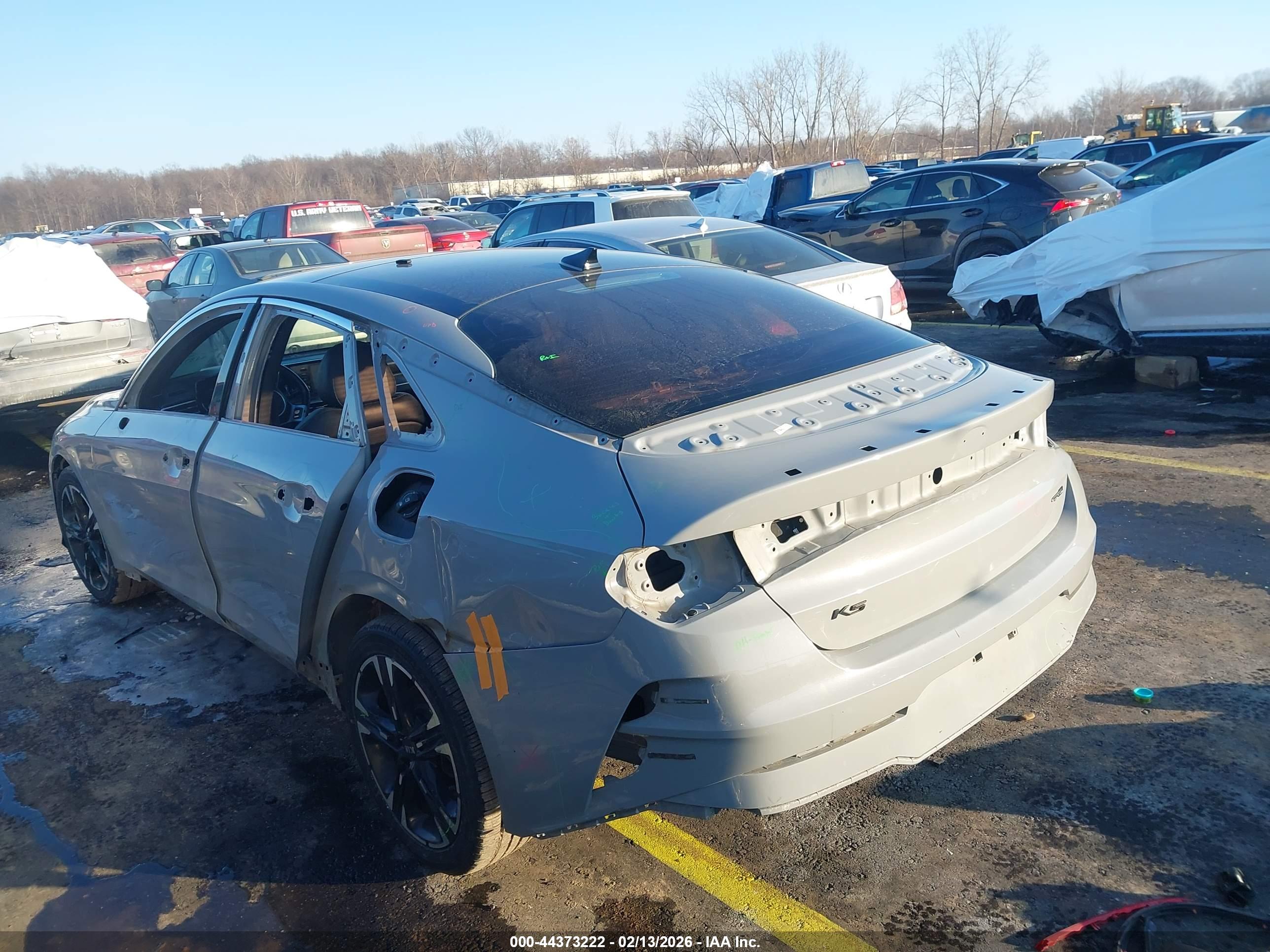 KIA K5 image 3