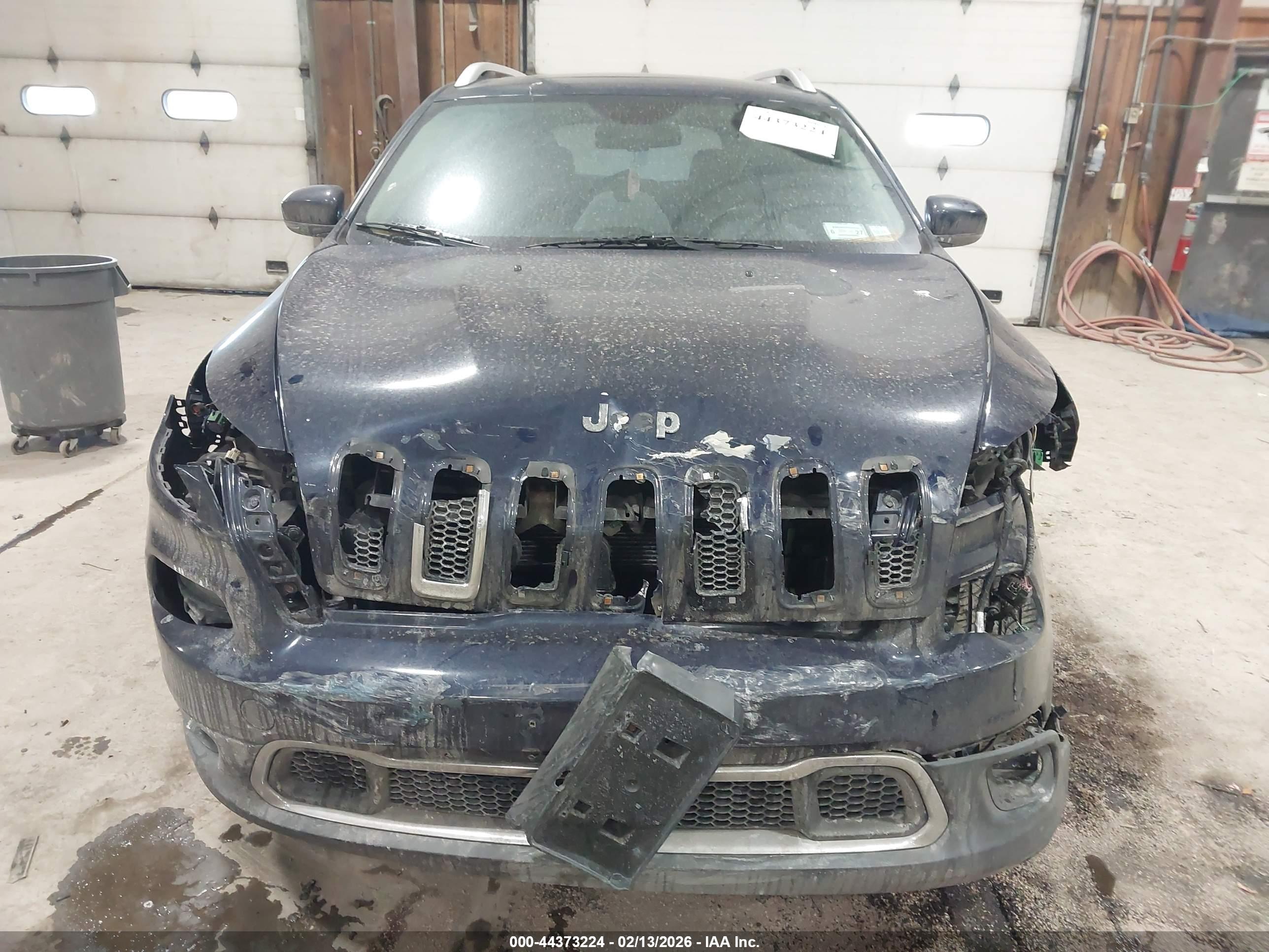 JEEP CHEROKEE image 6