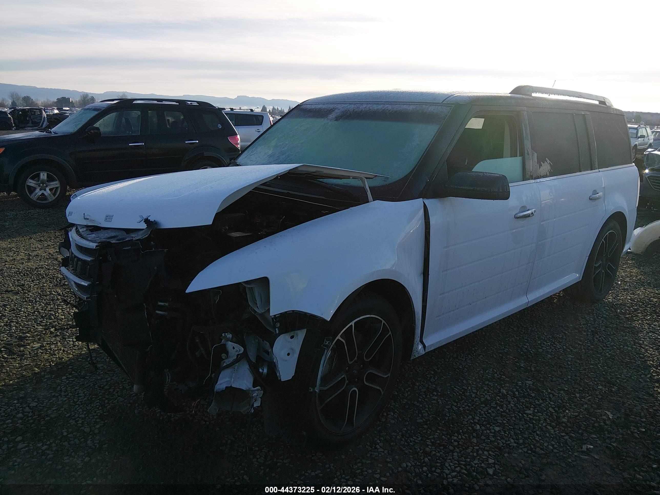 FORD FLEX image 2