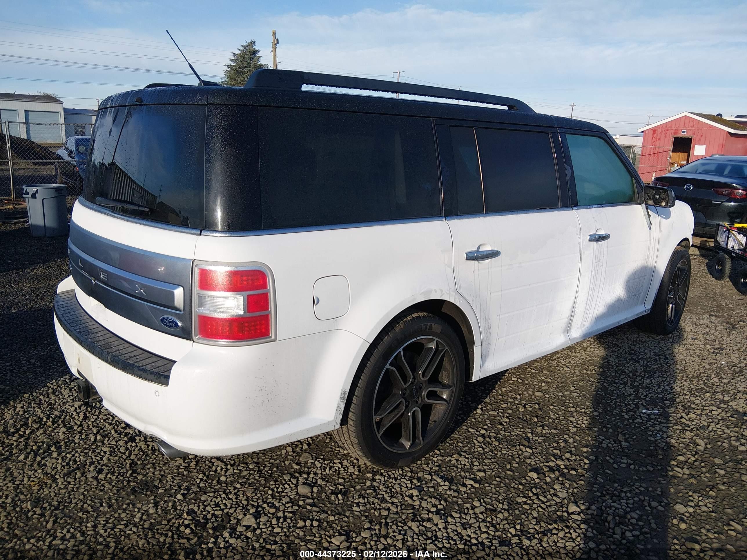 FORD FLEX image 4