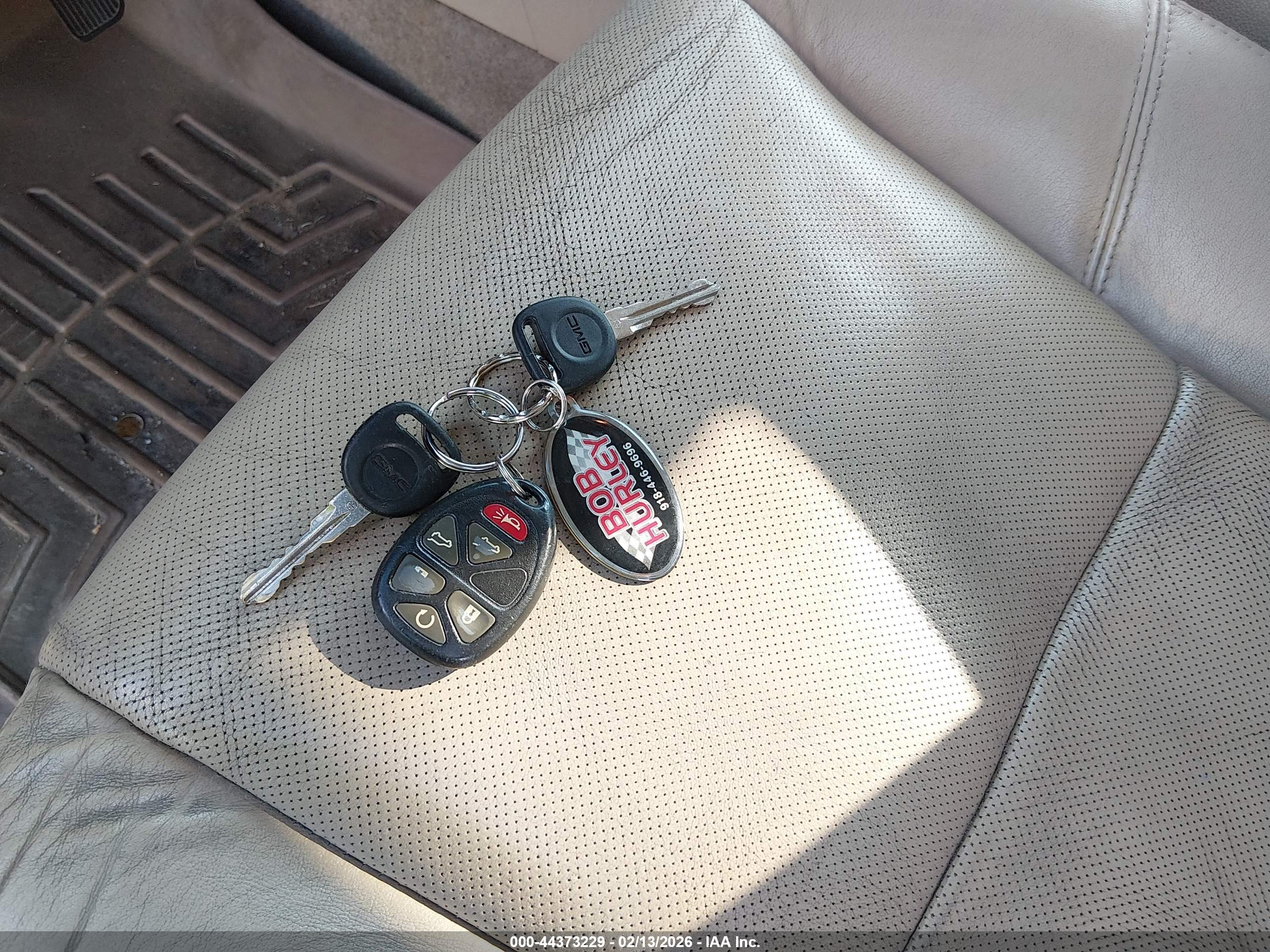 GMC YUKON image 11