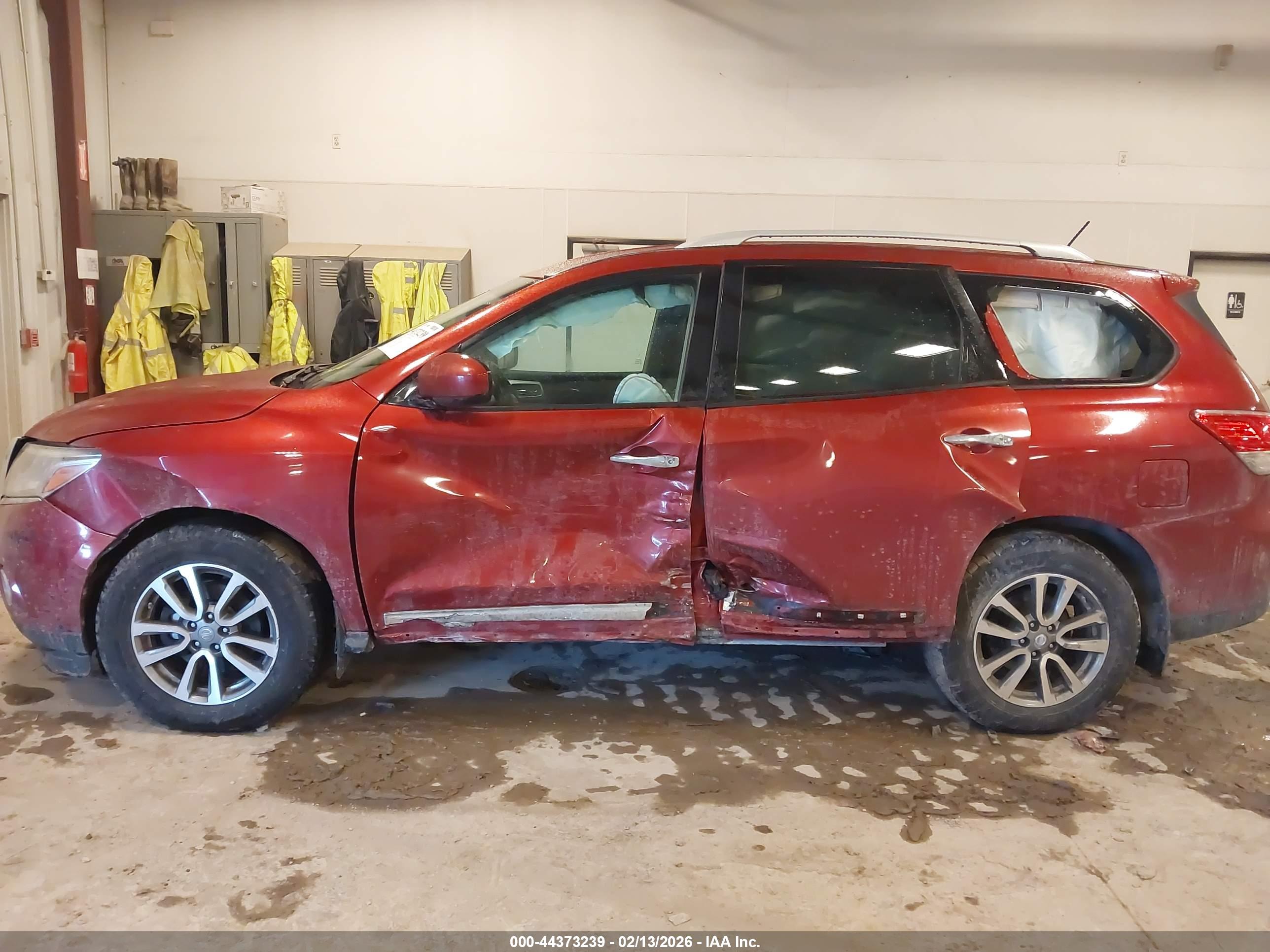 NISSAN PATHFINDER image 6