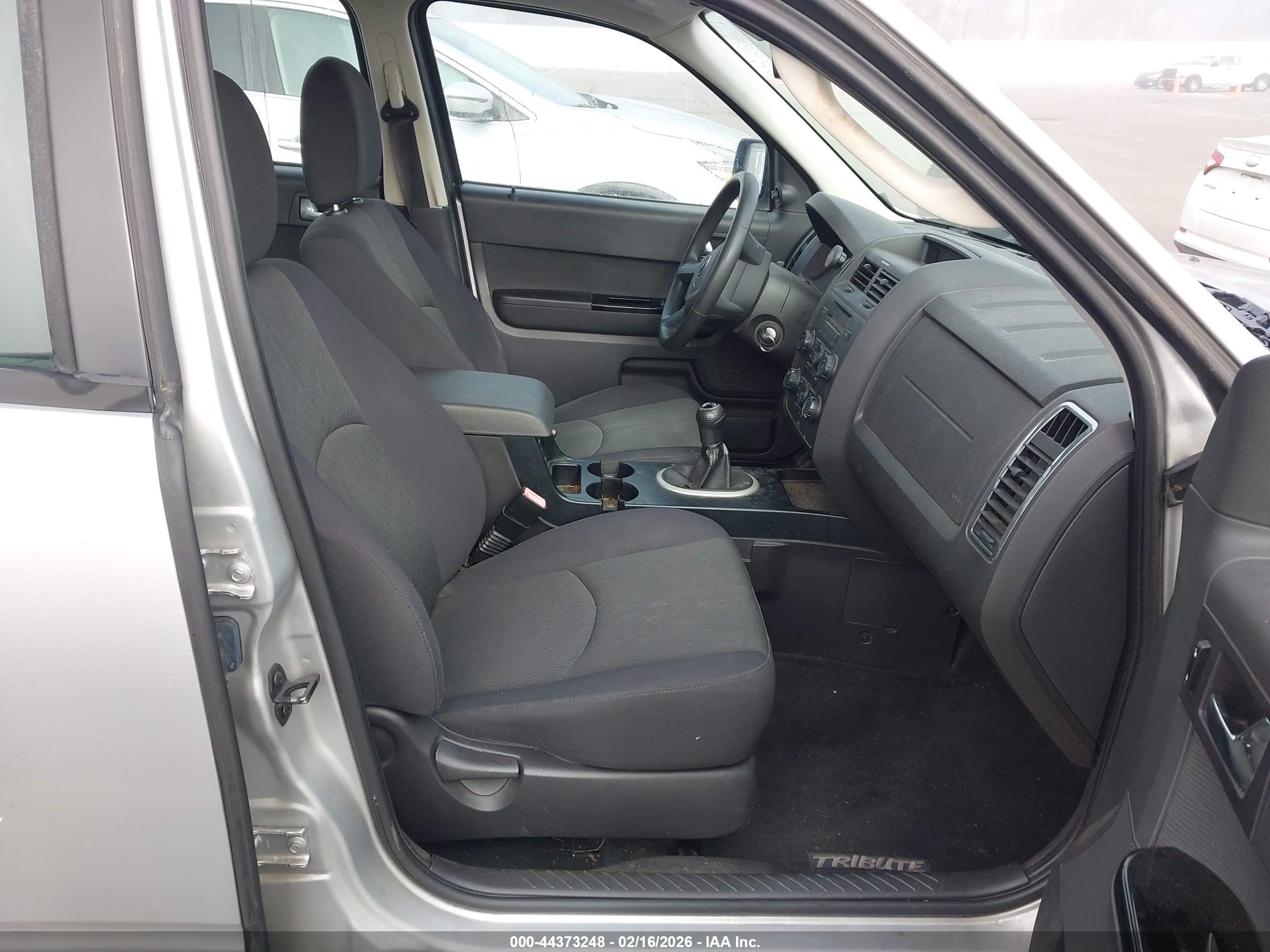 MAZDA TRIBUTE image 5
