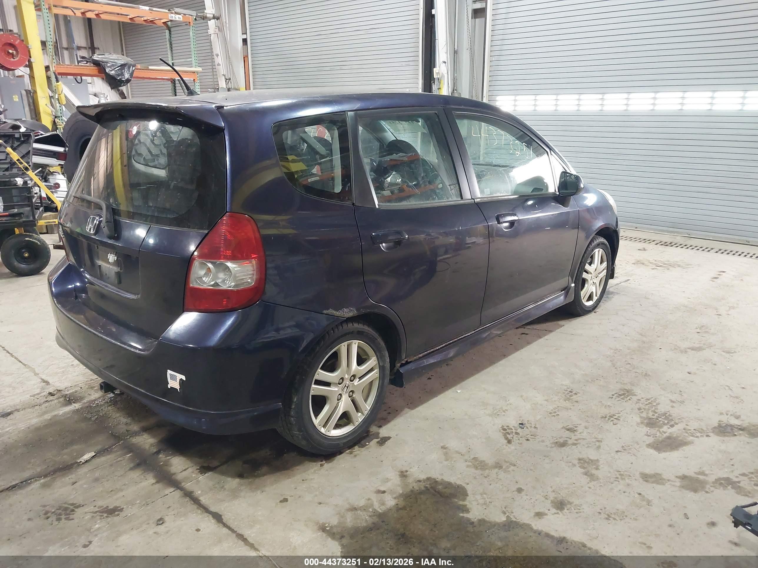 HONDA FIT image 4