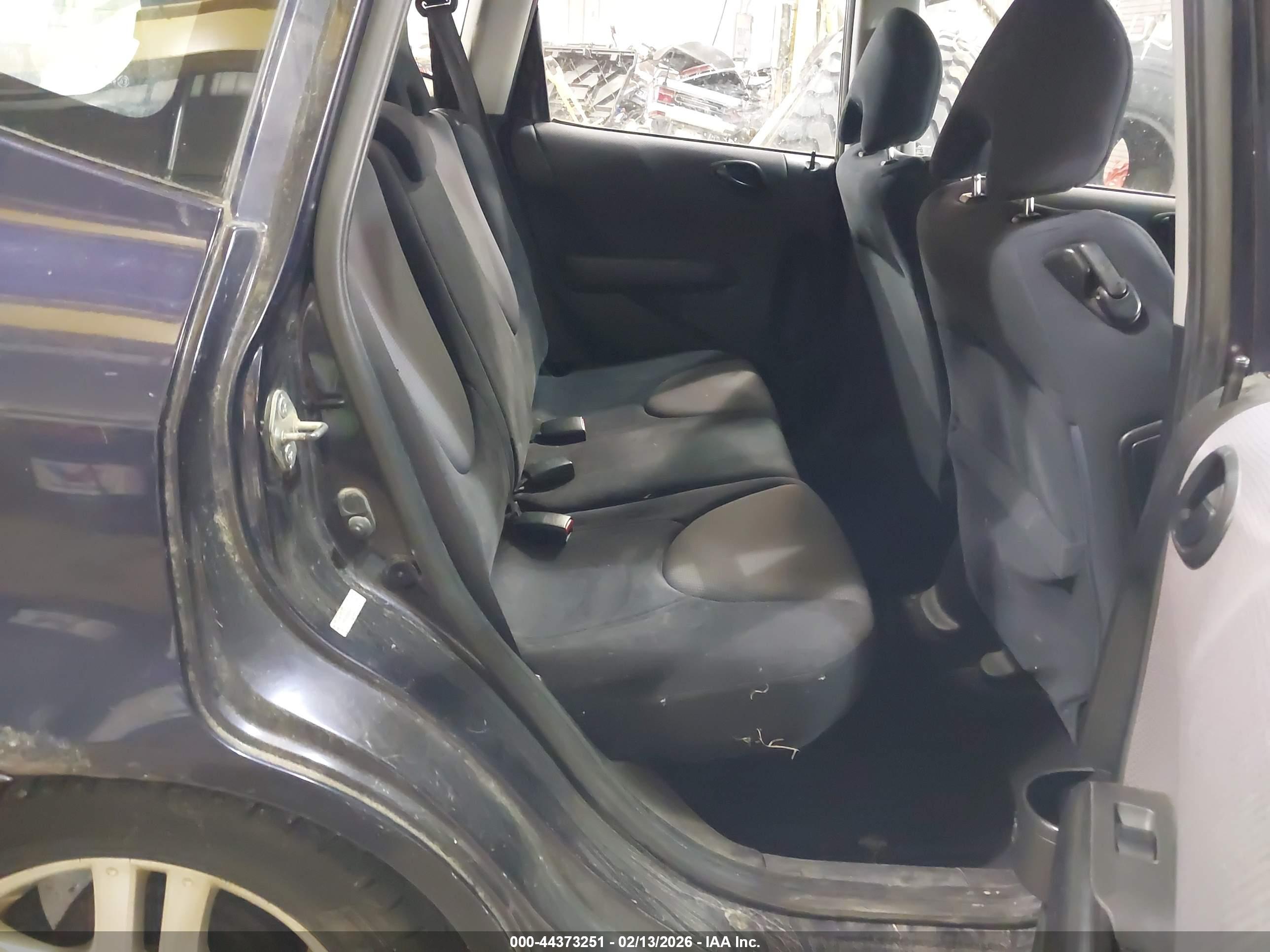 HONDA FIT image 8