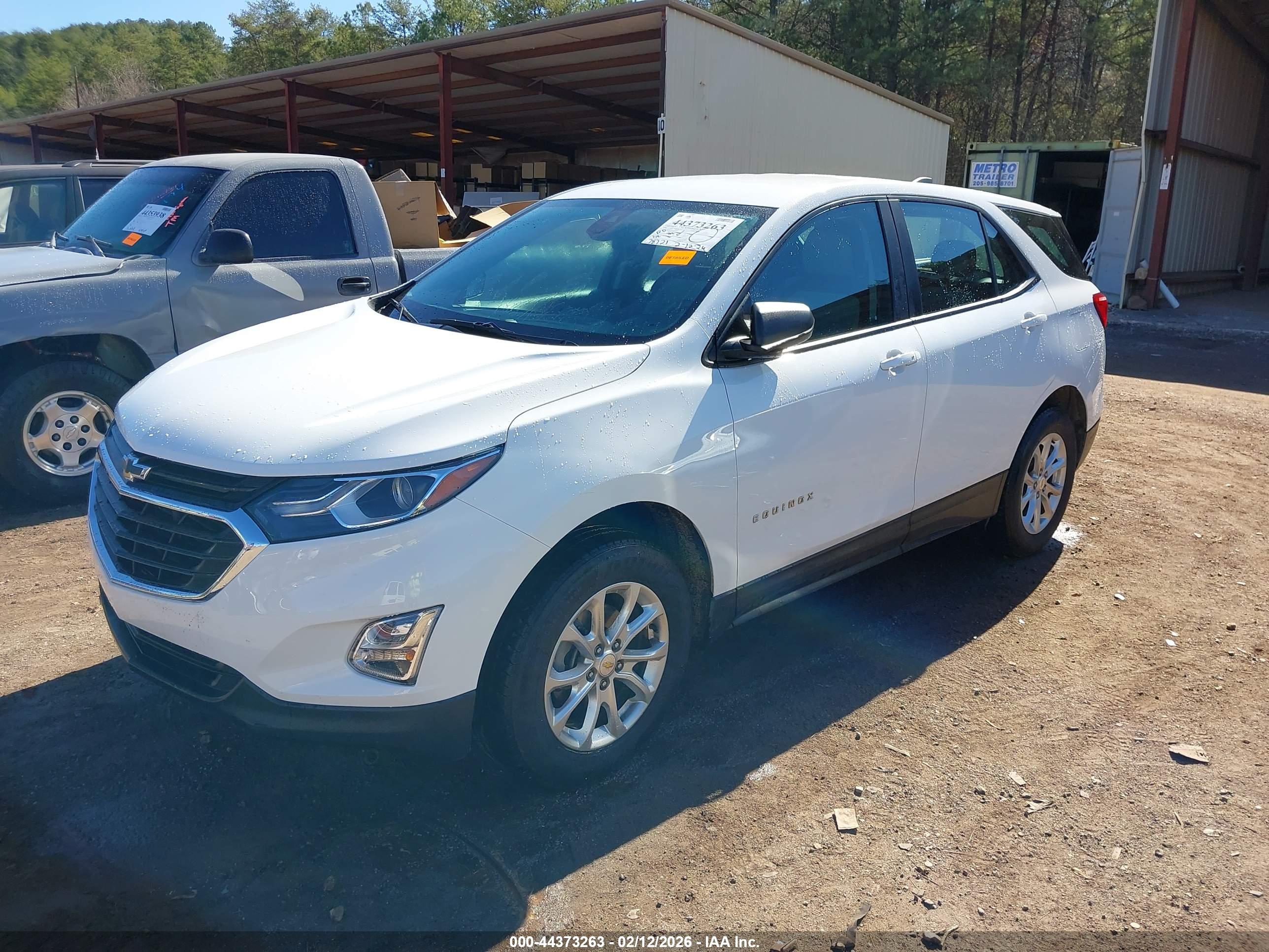CHEVROLET EQUINOX image 2