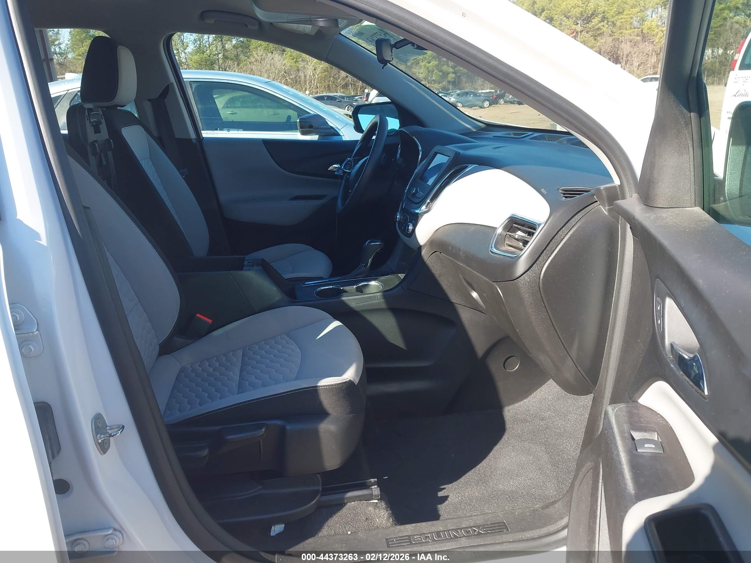 CHEVROLET EQUINOX image 5