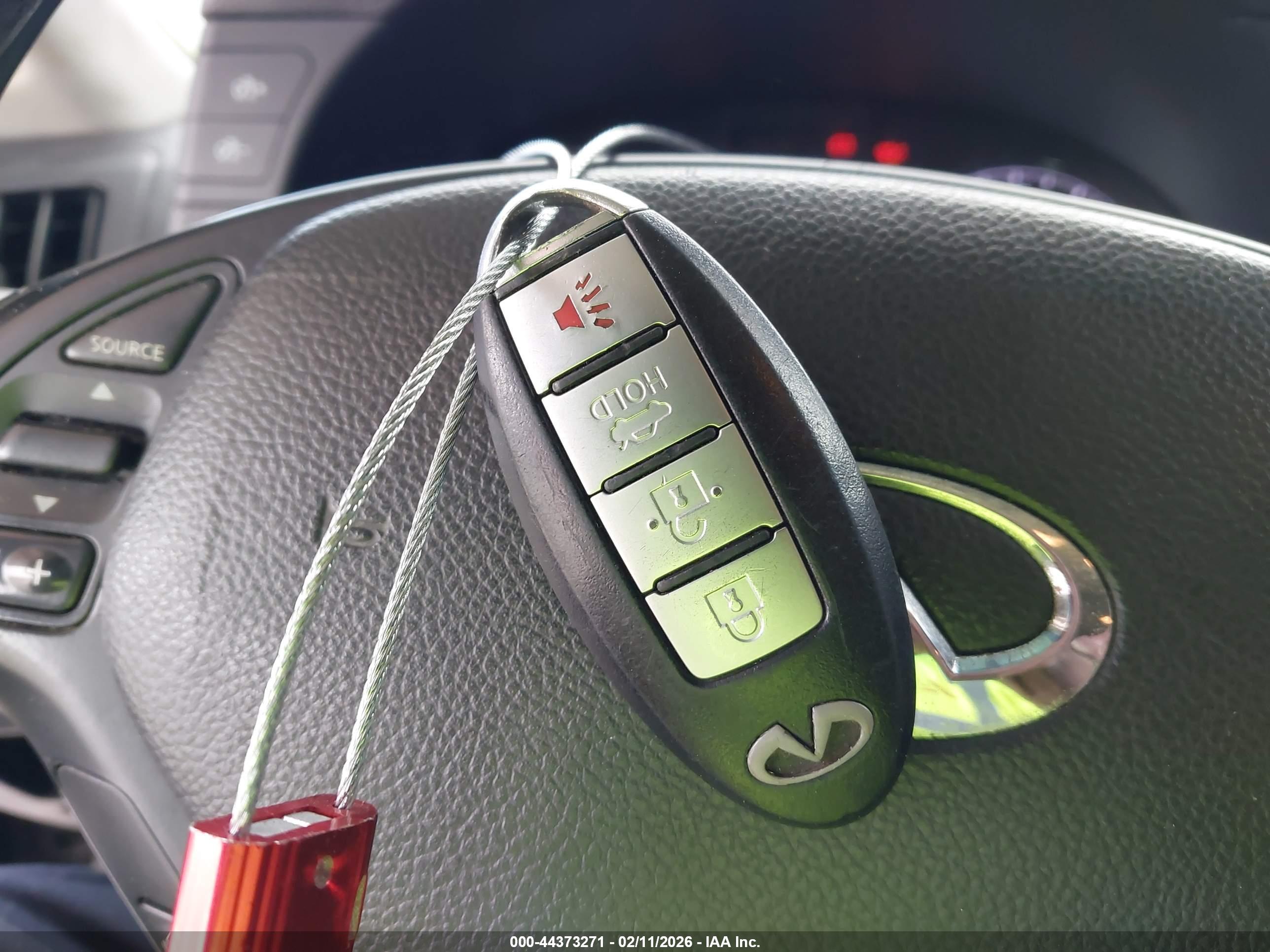 INFINITI G37 image 11