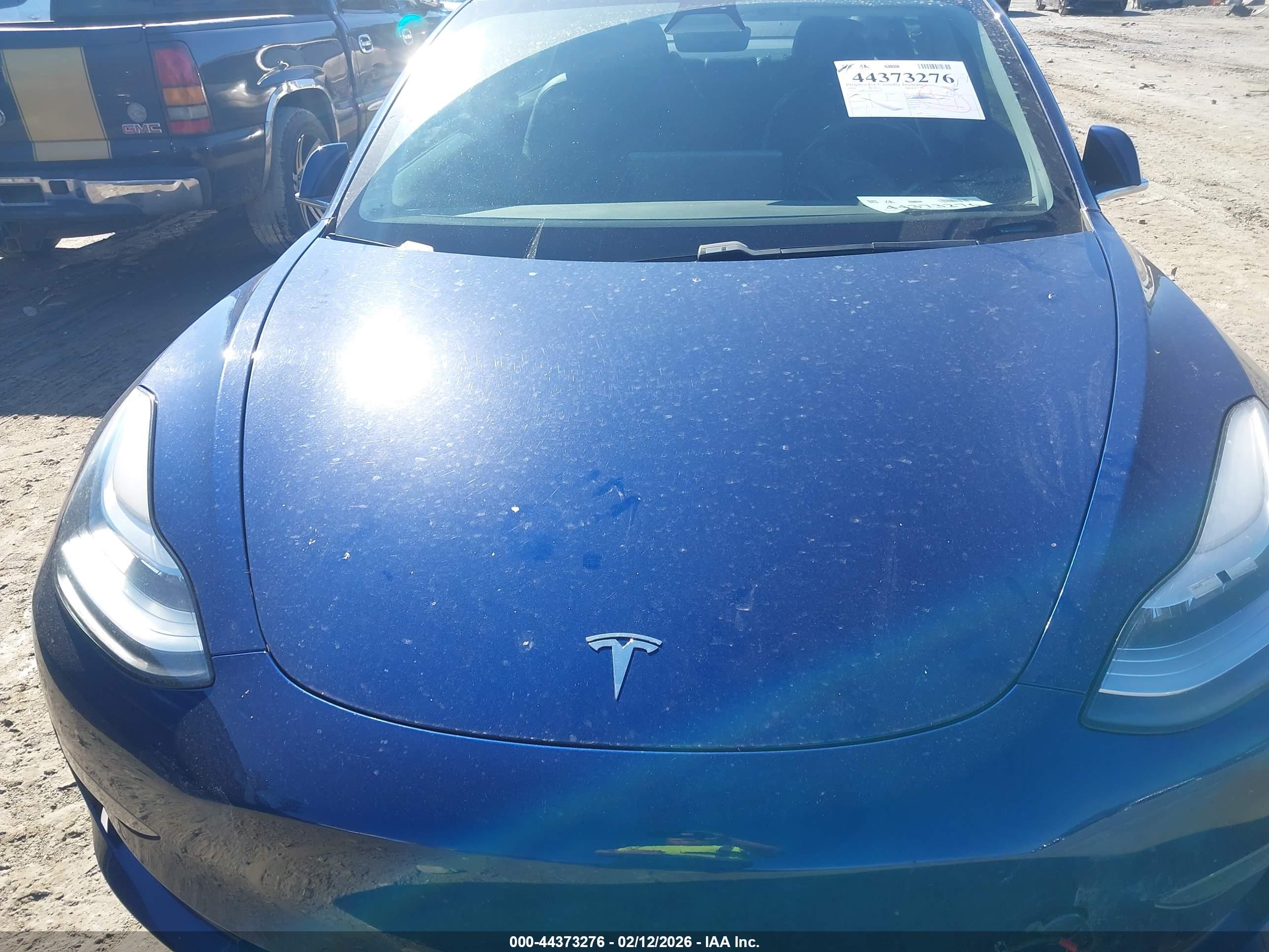 TESLA MODEL image 10