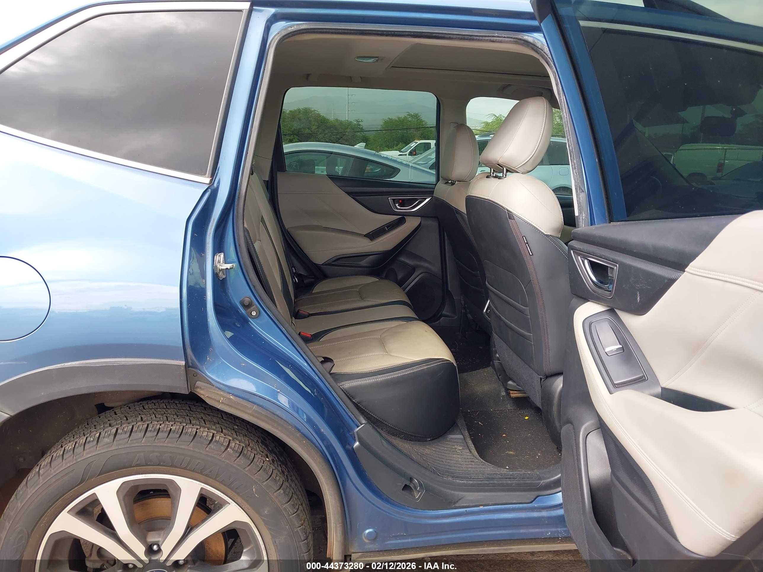 SUBARU FORESTER image 8