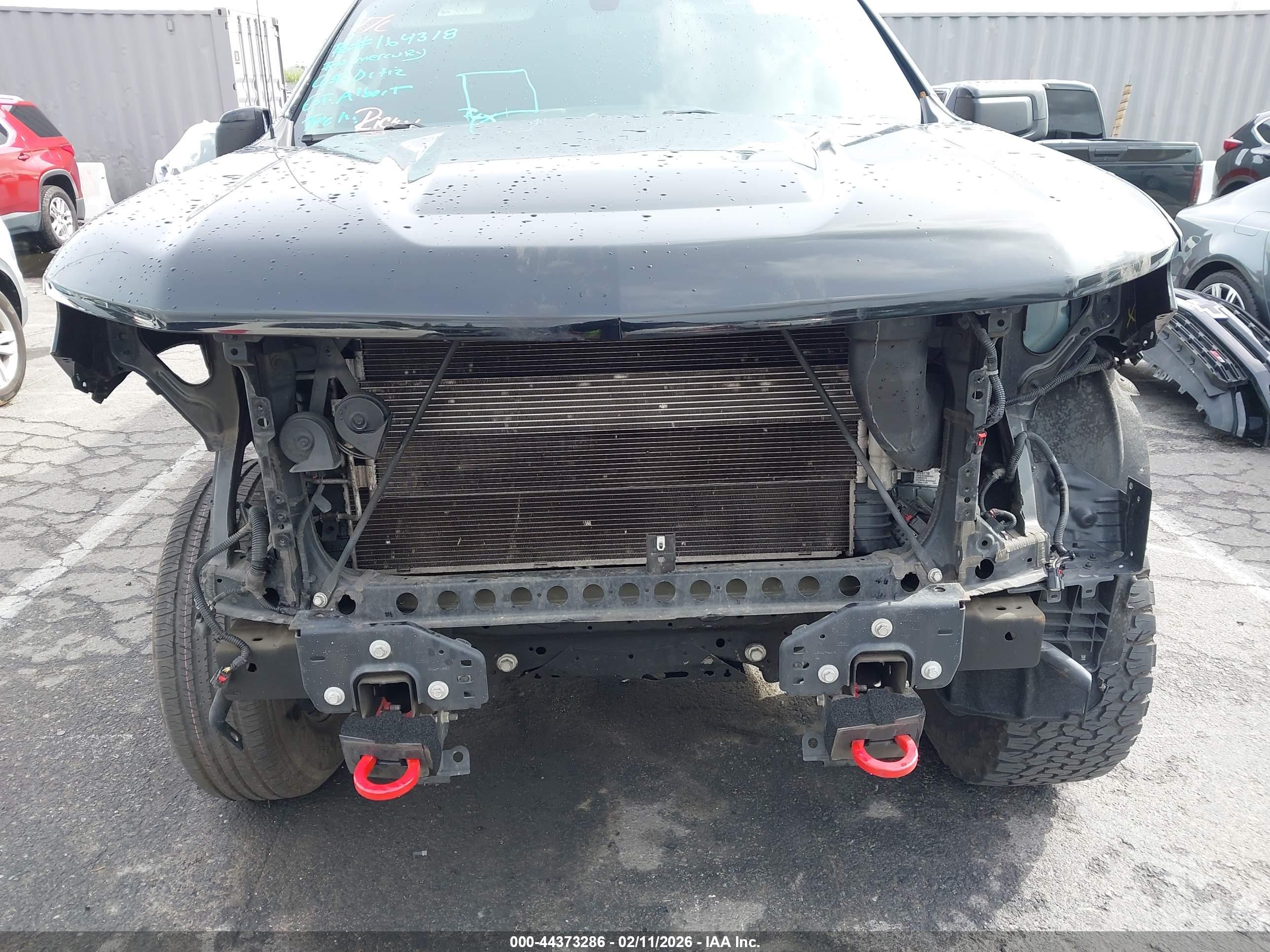 CHEVROLET SILVERADO image 6