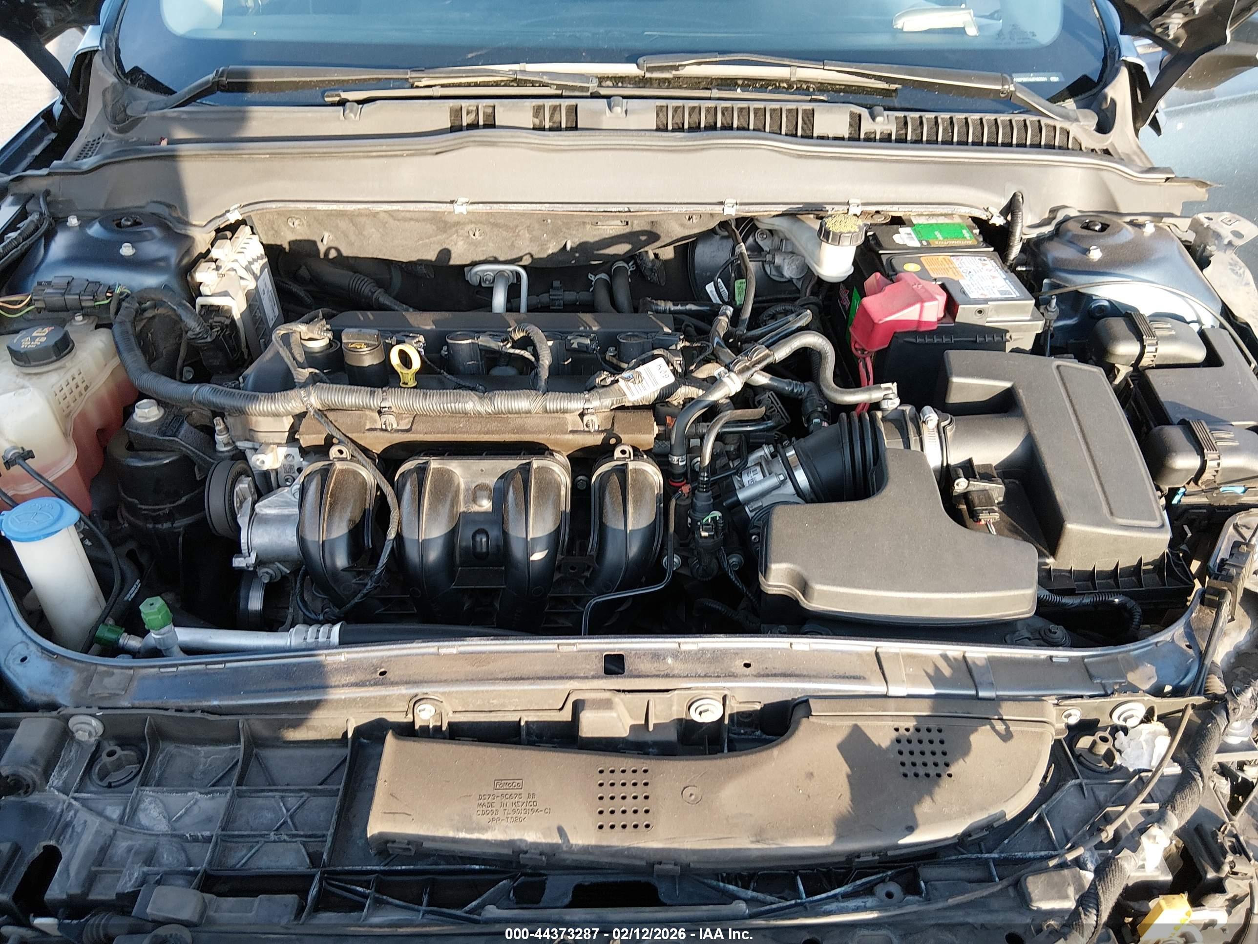 FORD FUSION image 10