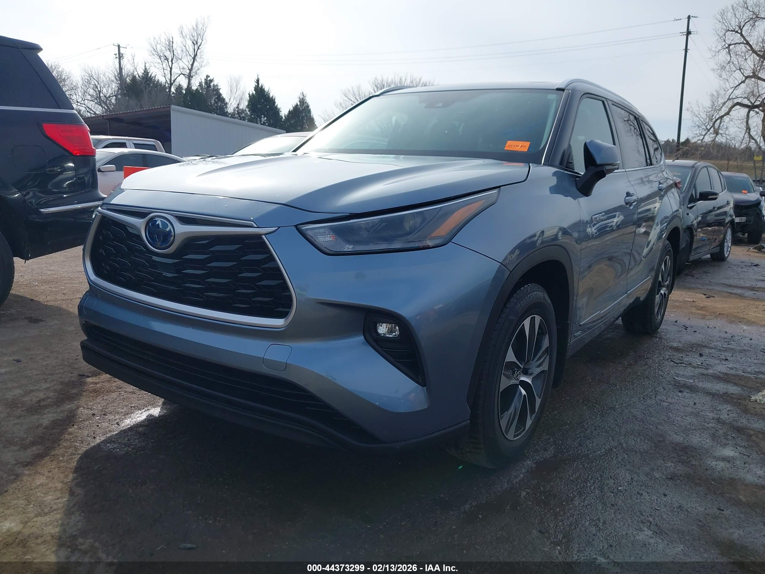 TOYOTA HIGHLANDER image 2