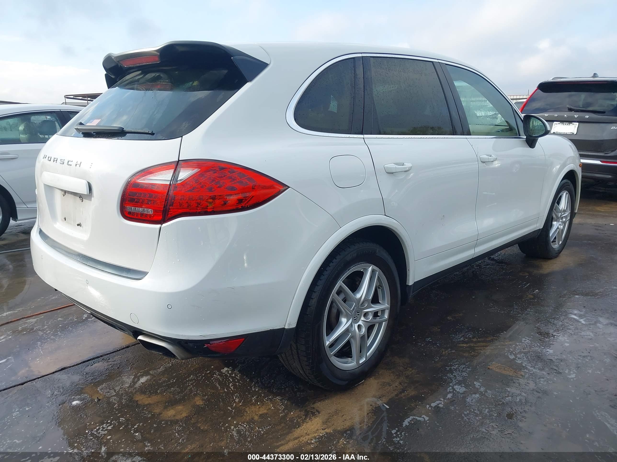 PORSCHE CAYENNE image 4