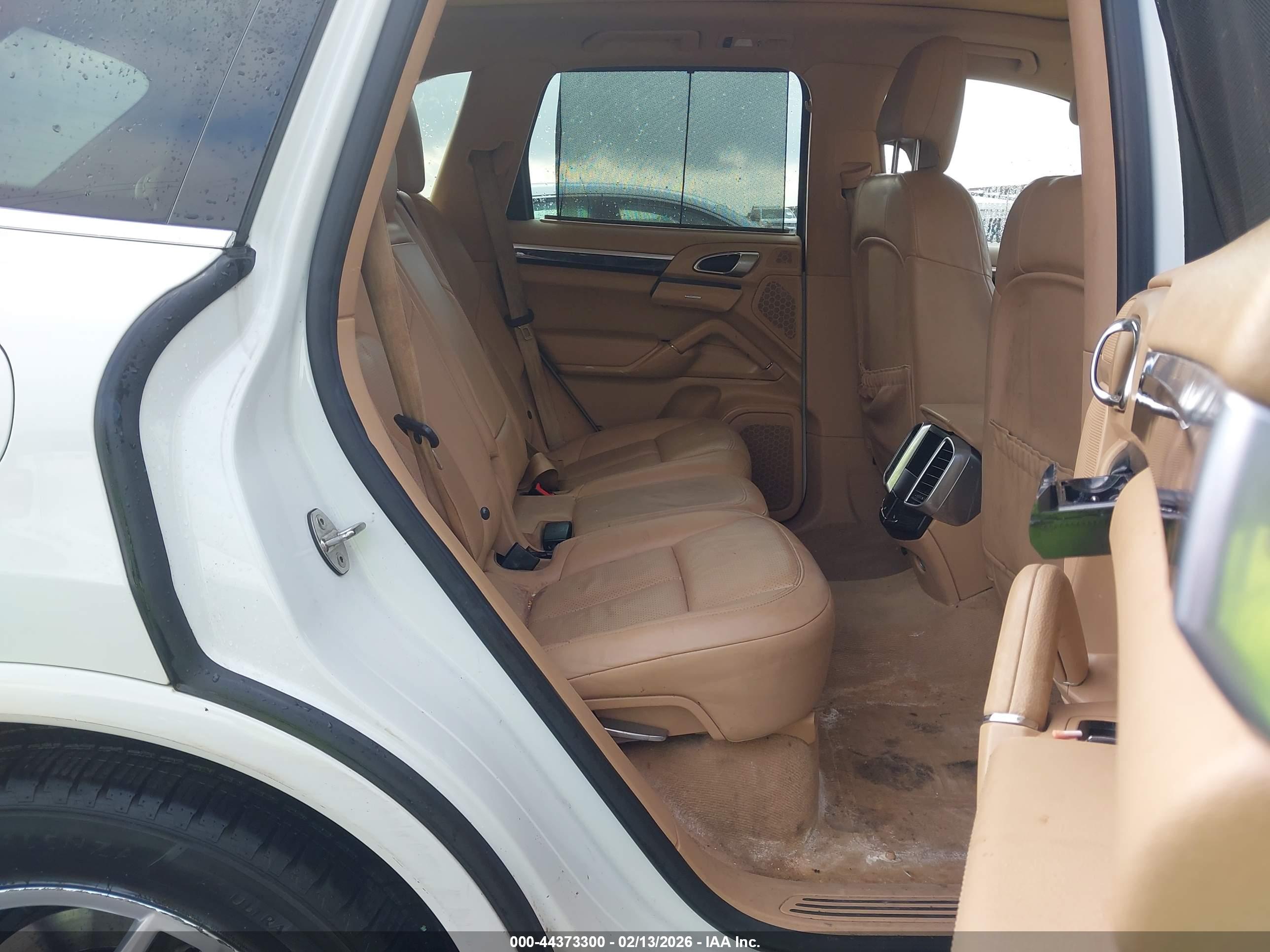PORSCHE CAYENNE image 8
