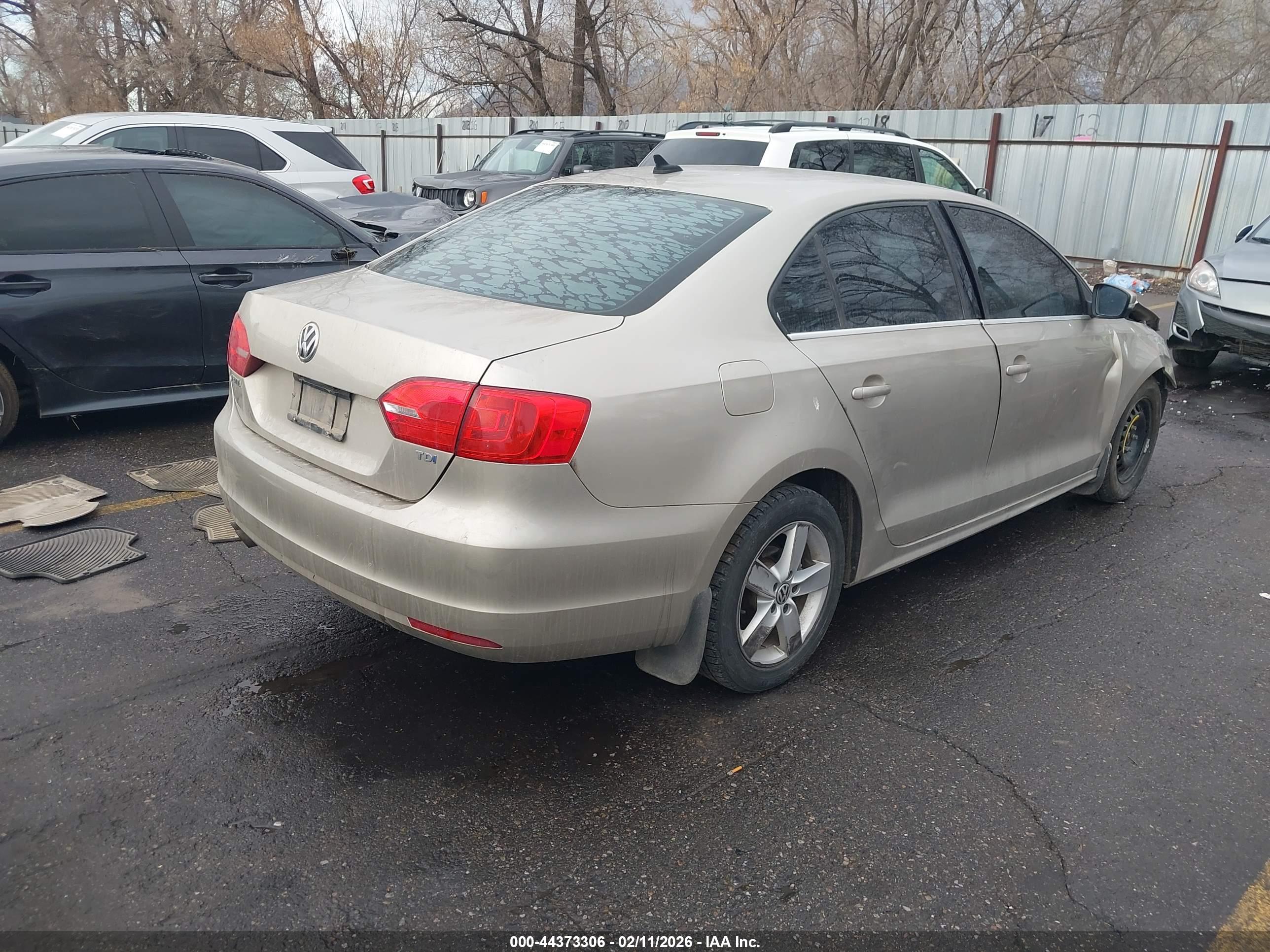 VOLKSWAGEN JETTA image 4