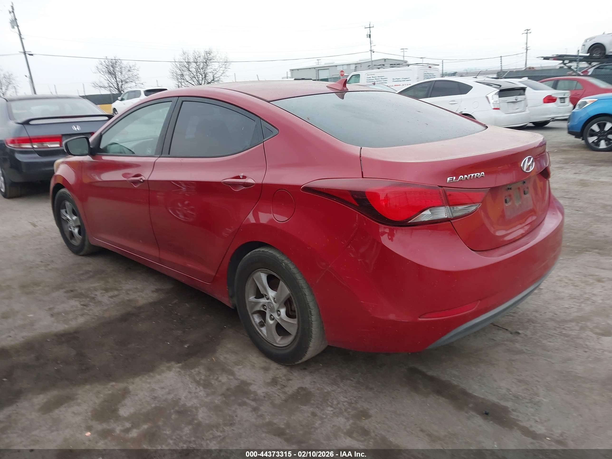 HYUNDAI ELANTRA image 3