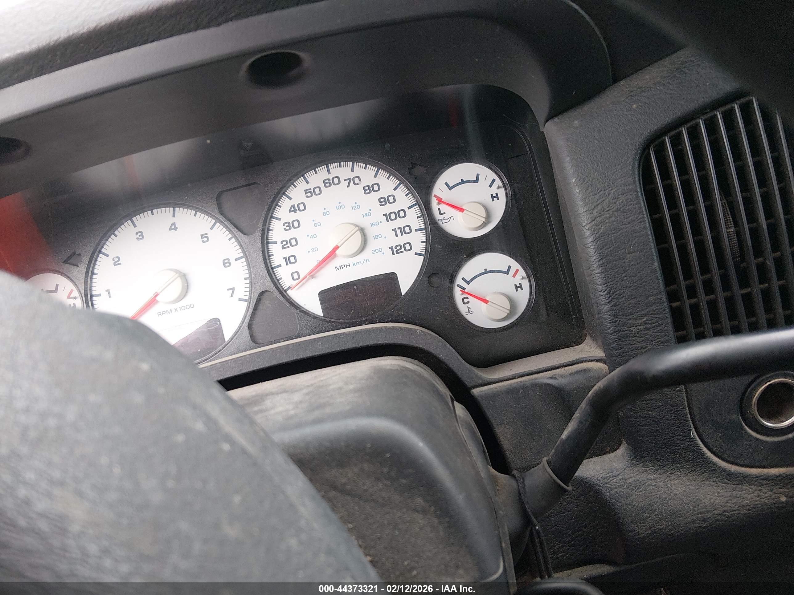 DODGE RAM image 7