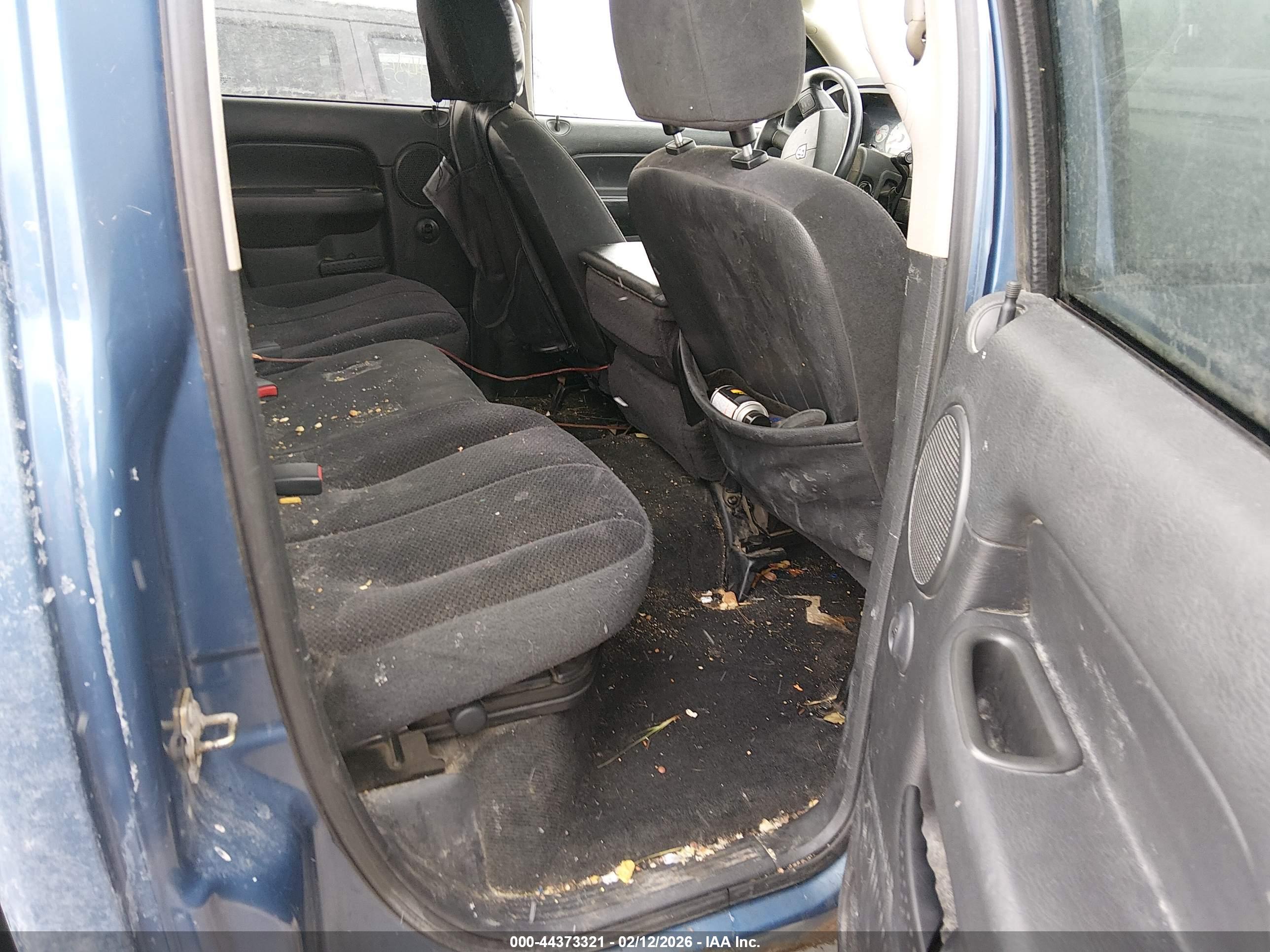 DODGE RAM image 8