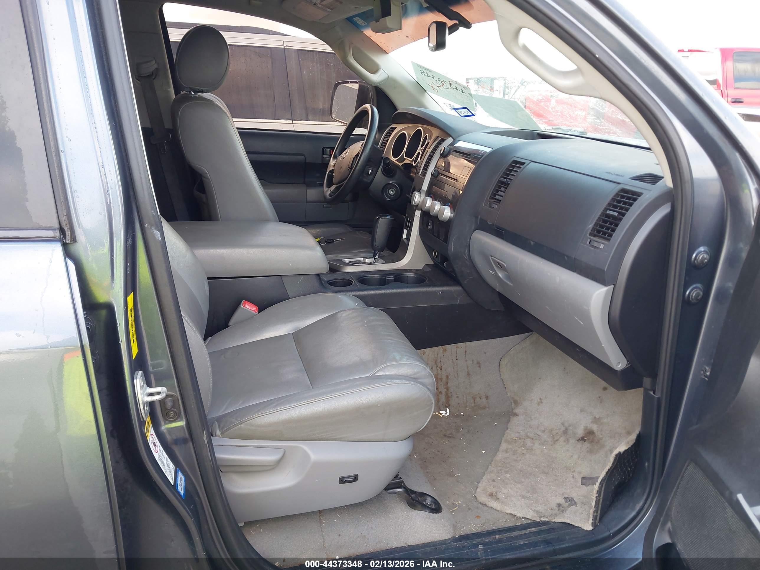 TOYOTA TUNDRA image 5