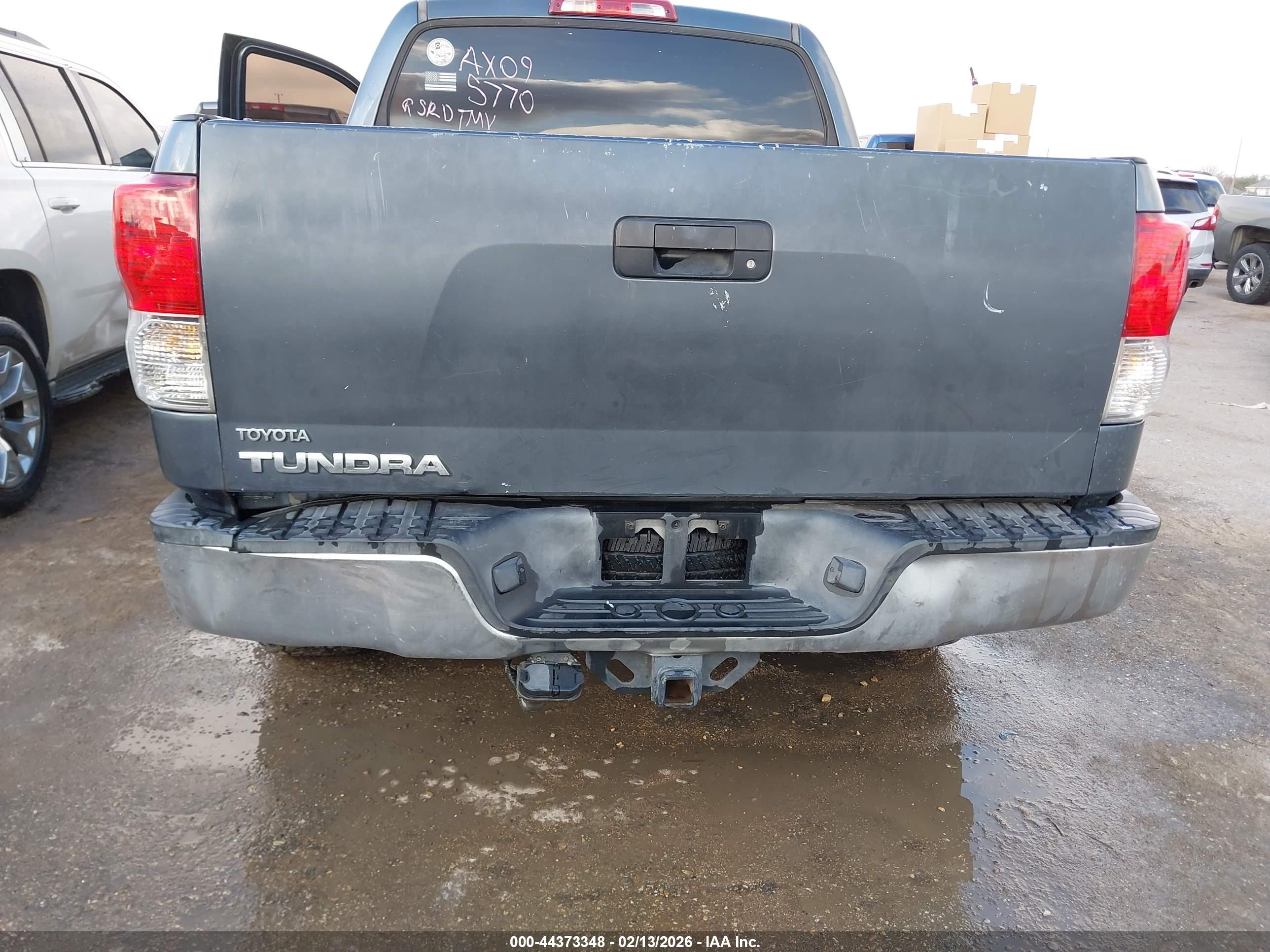 TOYOTA TUNDRA image 6