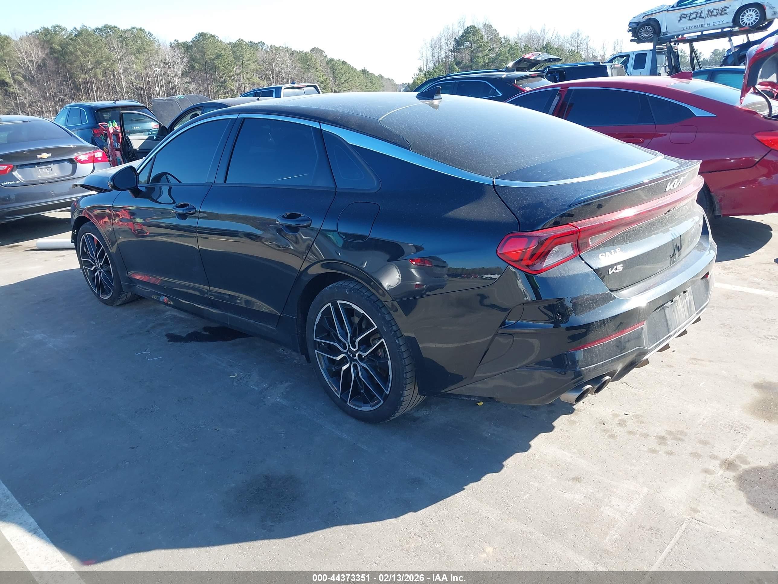 KIA K5 image 3