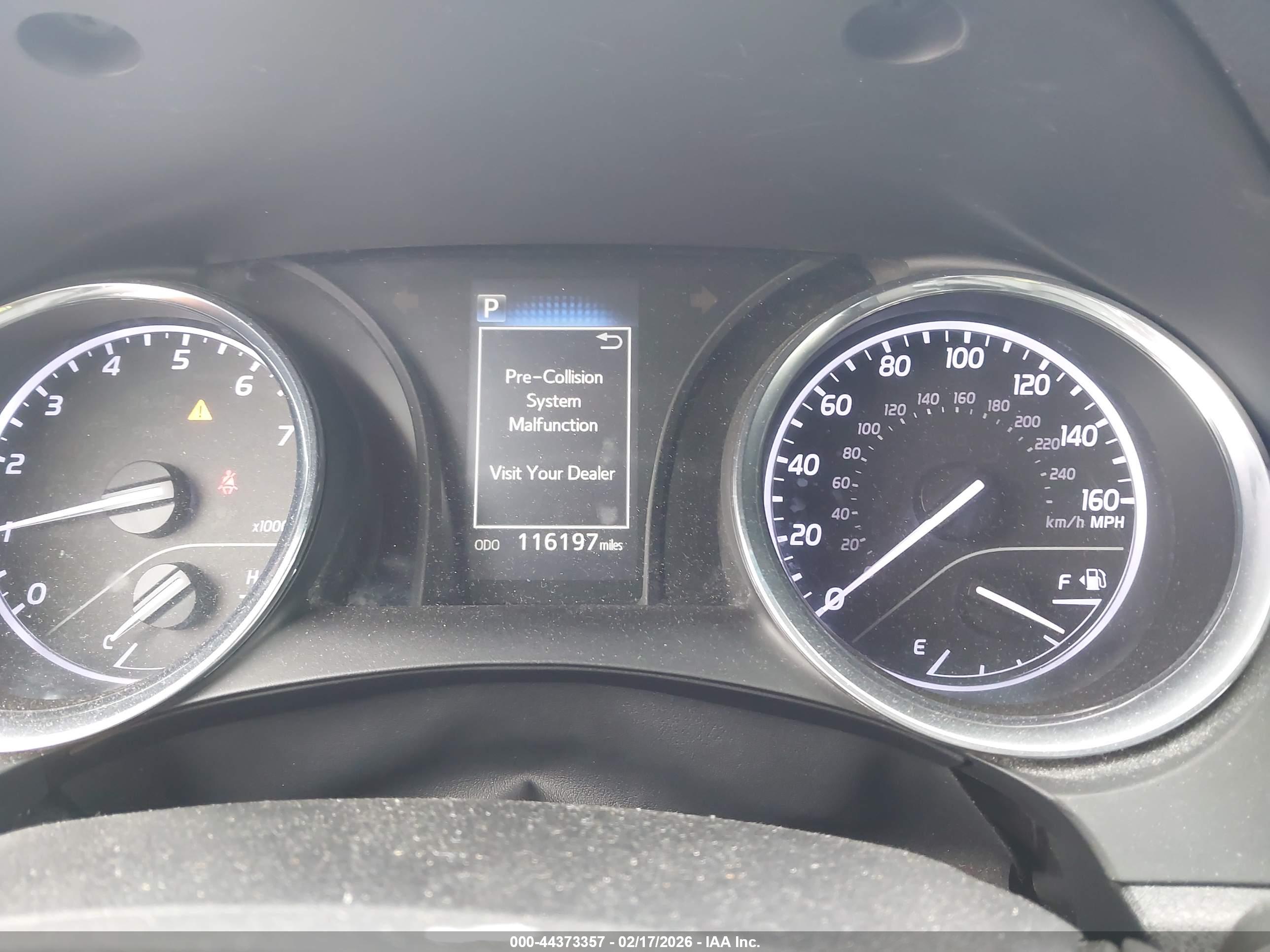 TOYOTA CAMRY image 7