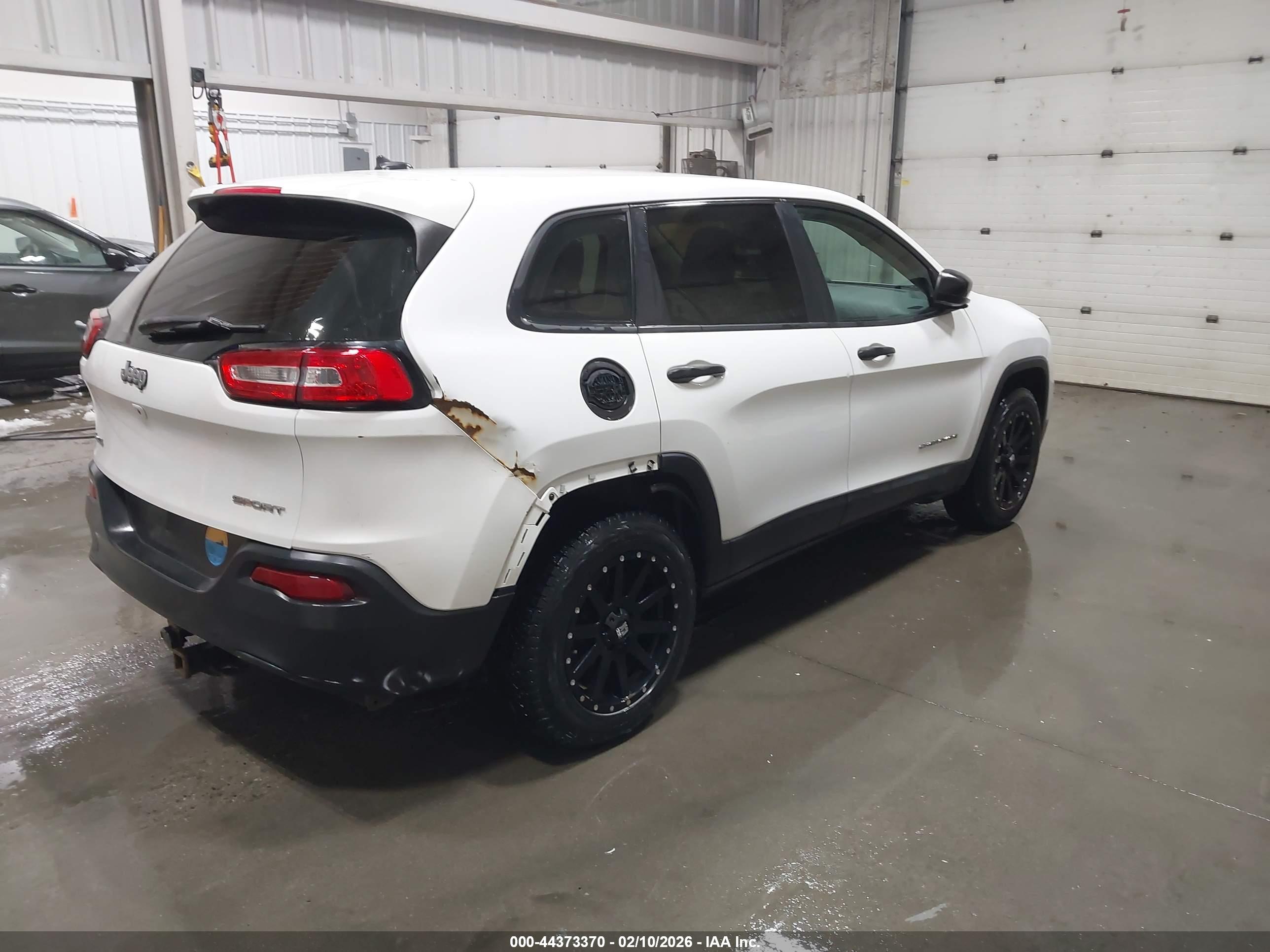 JEEP CHEROKEE image 4