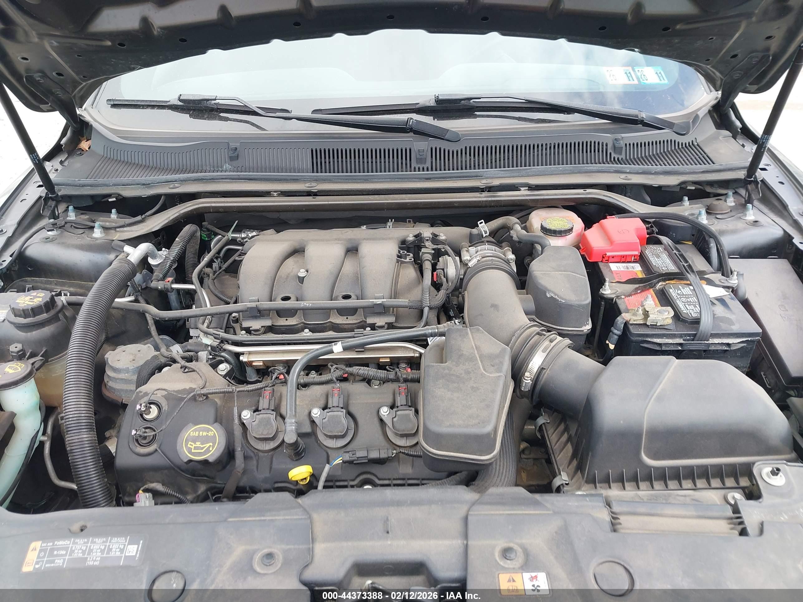 FORD TAURUS image 10