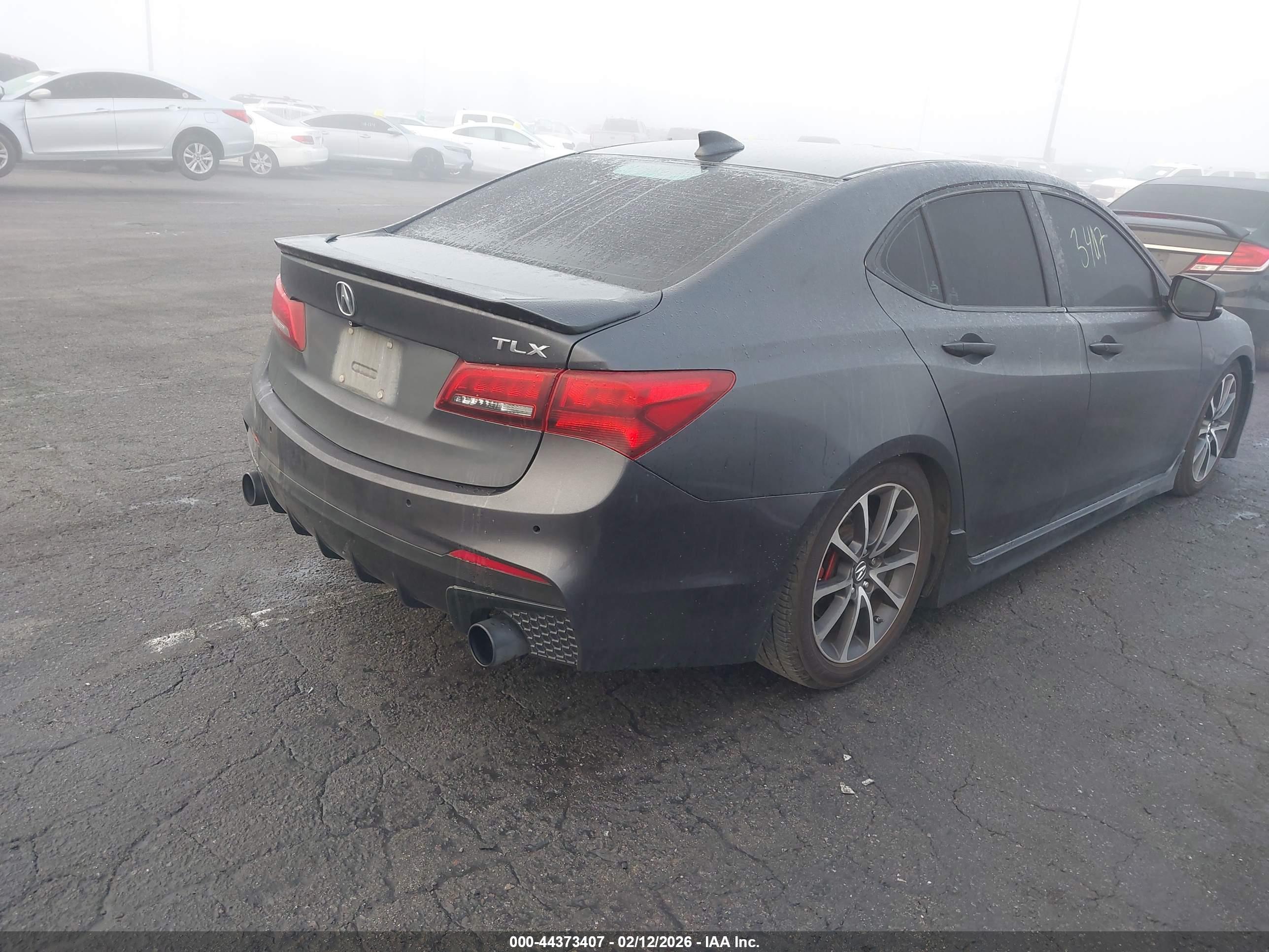 ACURA TLX image 4