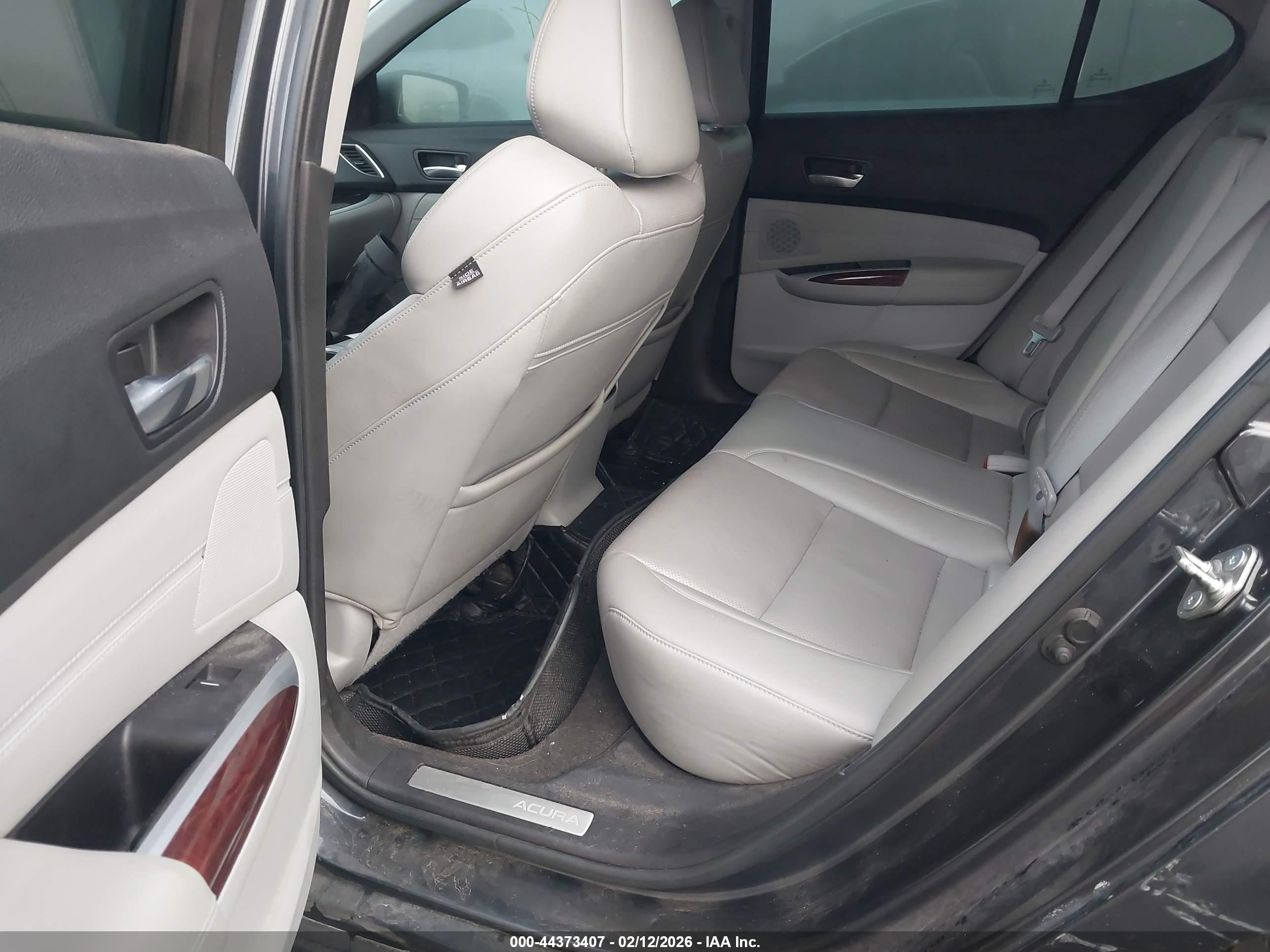 ACURA TLX image 8