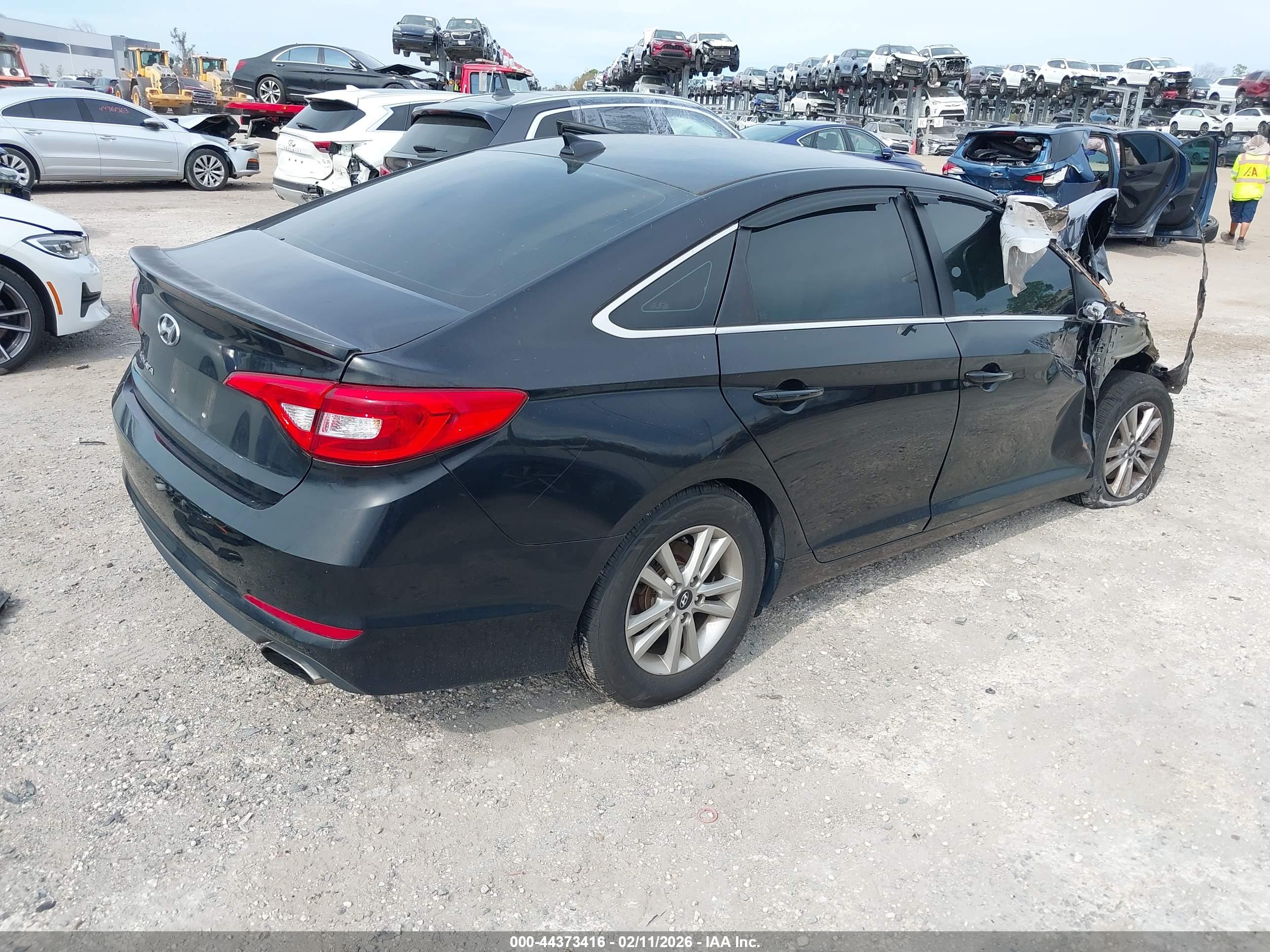 HYUNDAI SONATA image 4