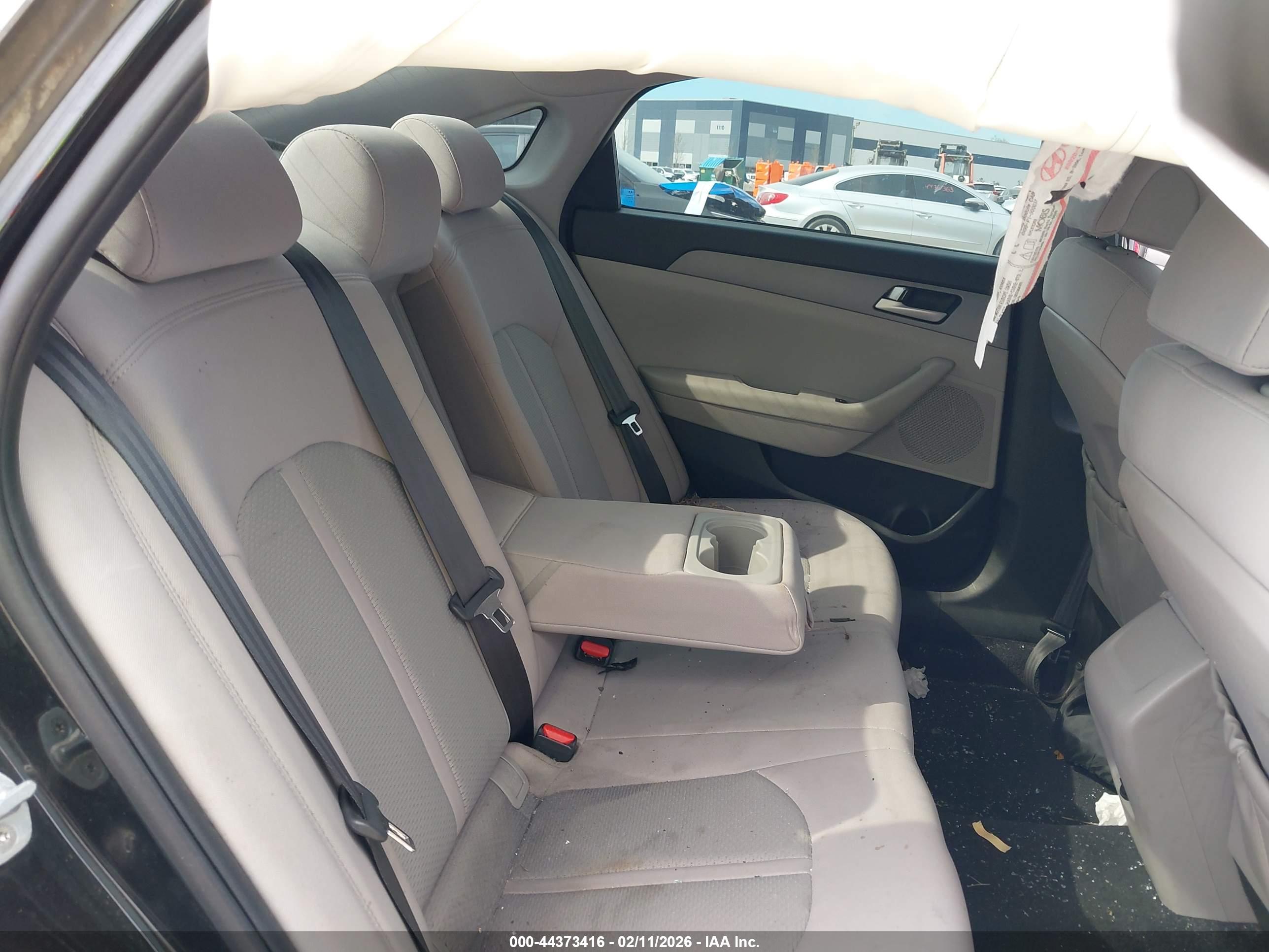 HYUNDAI SONATA image 8