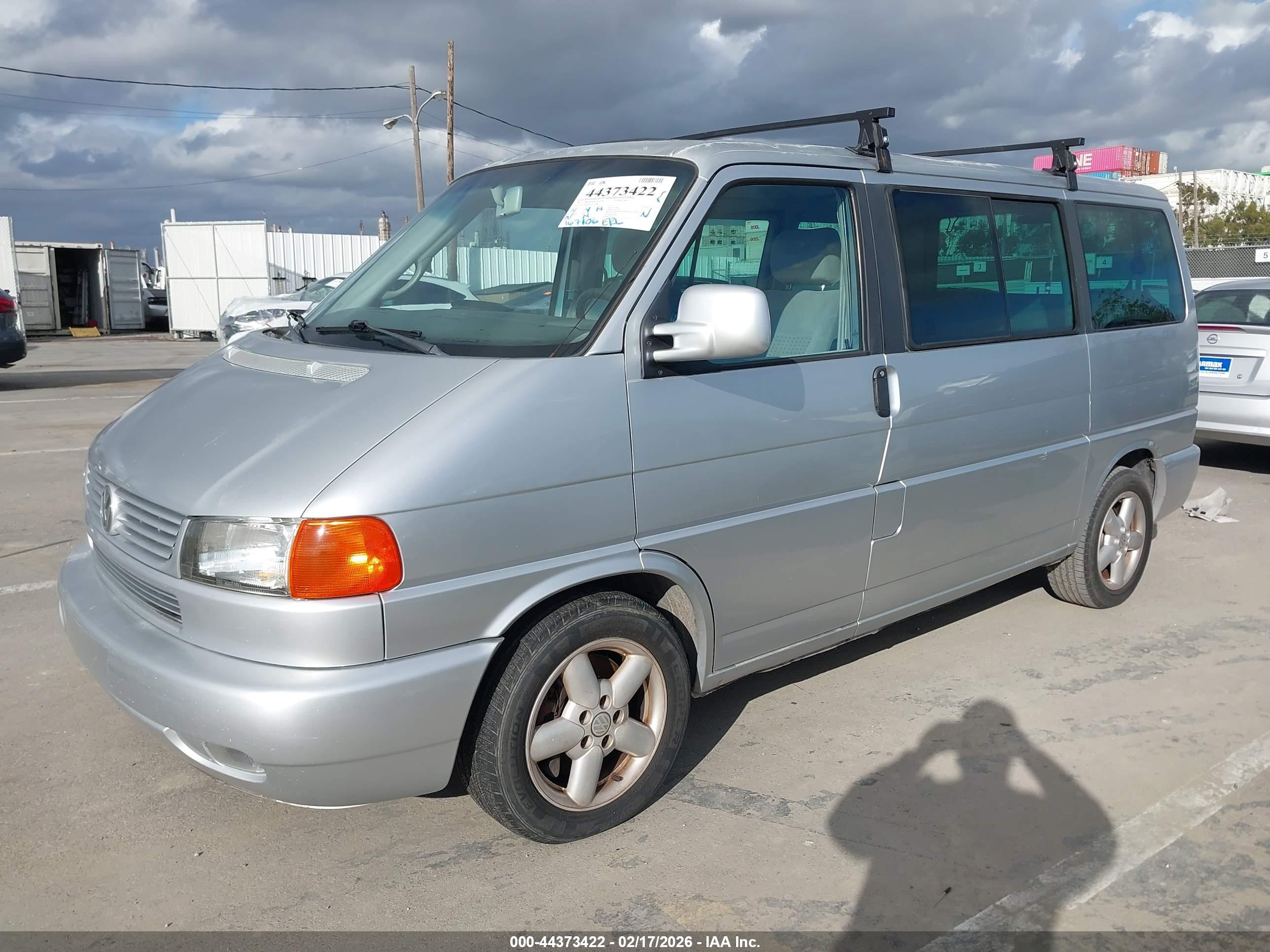 VOLKSWAGEN EUROVAN image 2