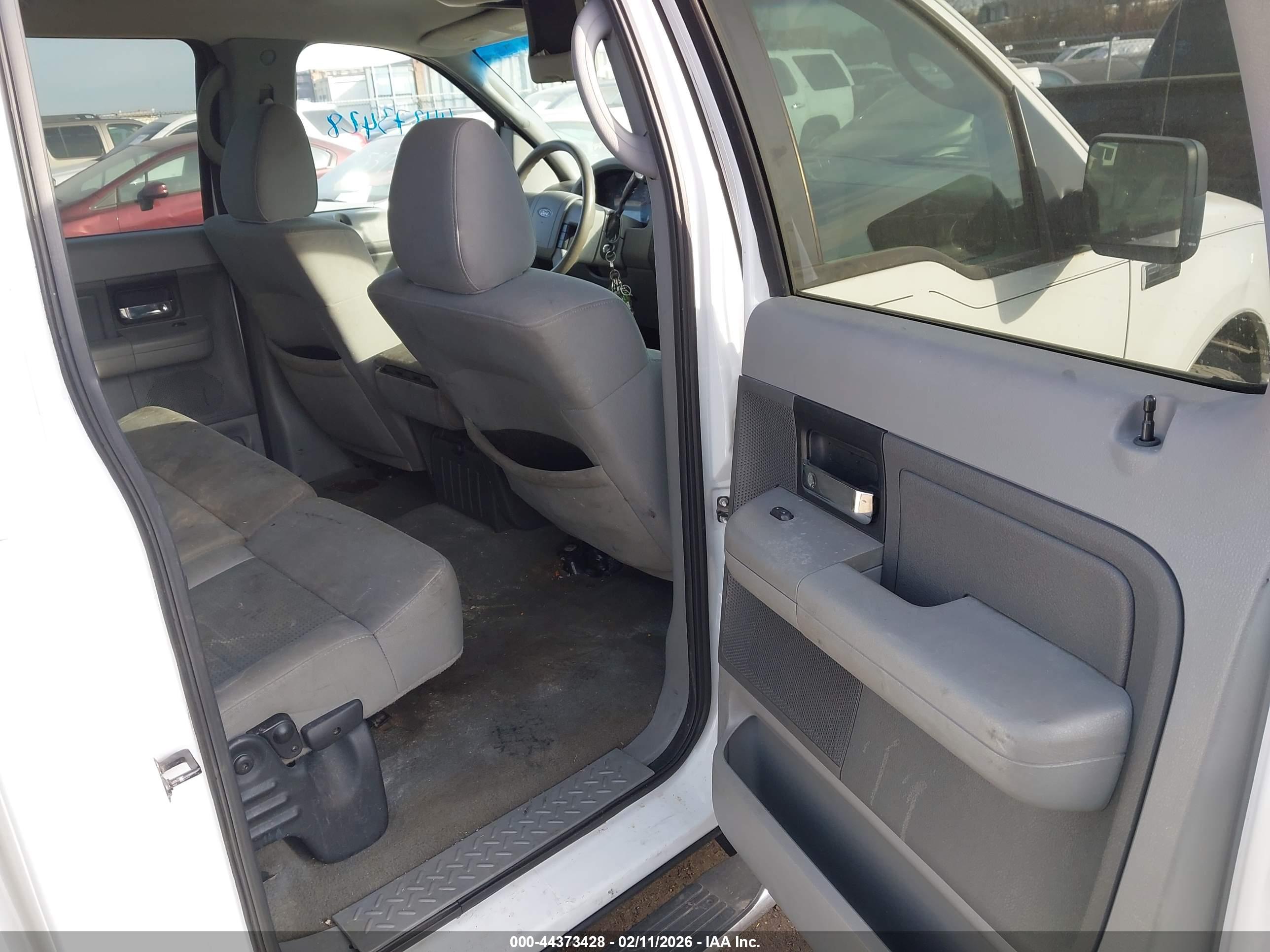 FORD F-150 image 8