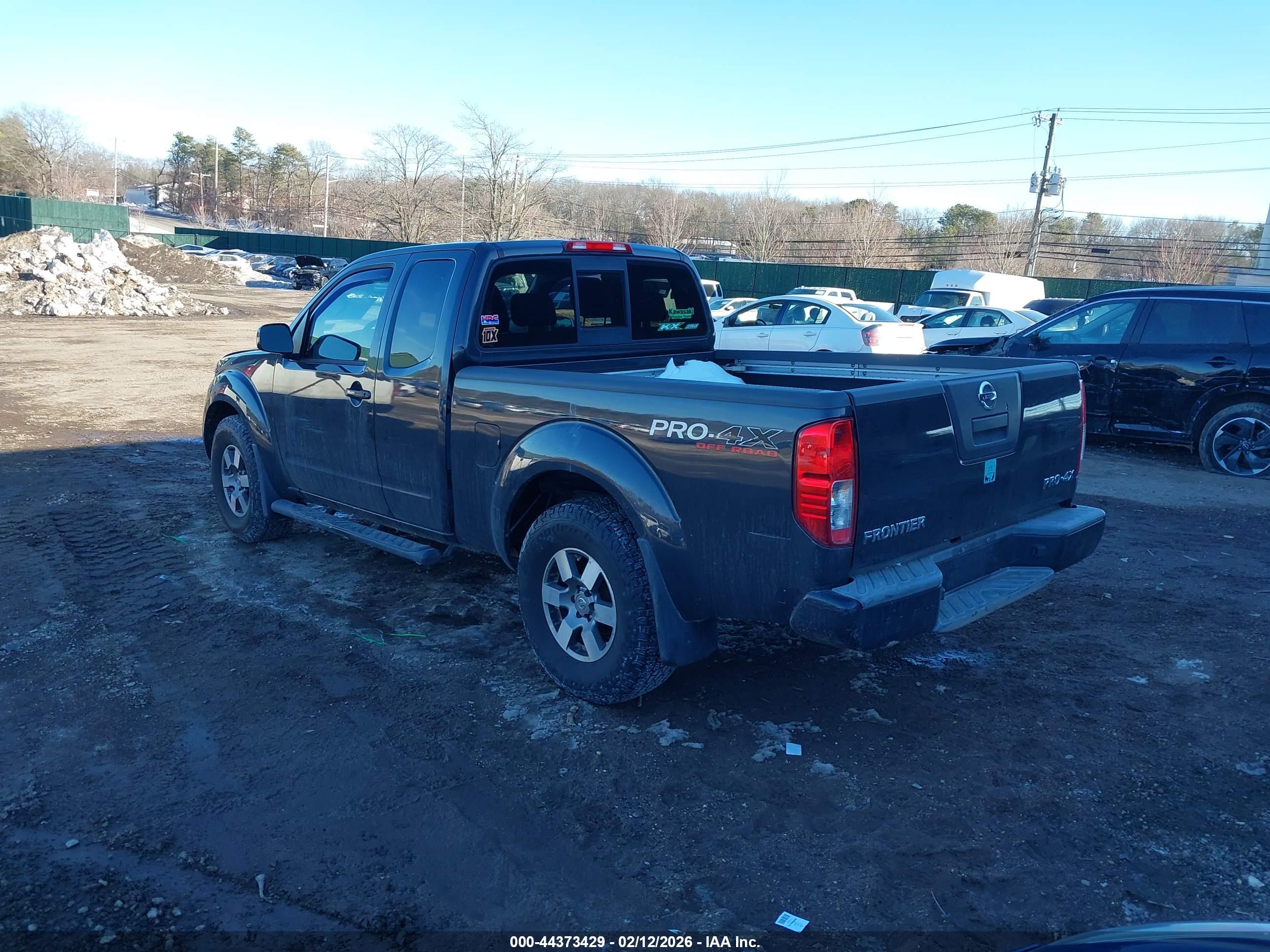 NISSAN FRONTIER image 3