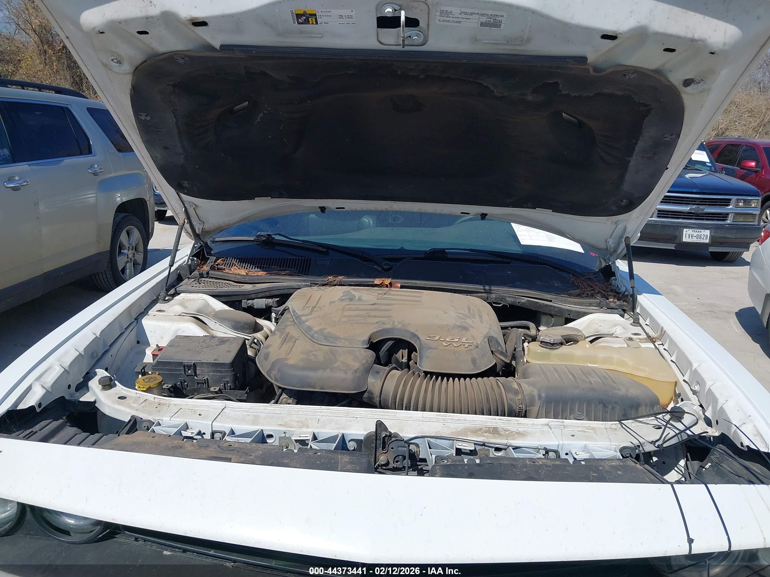 DODGE CHALLENGER image 10