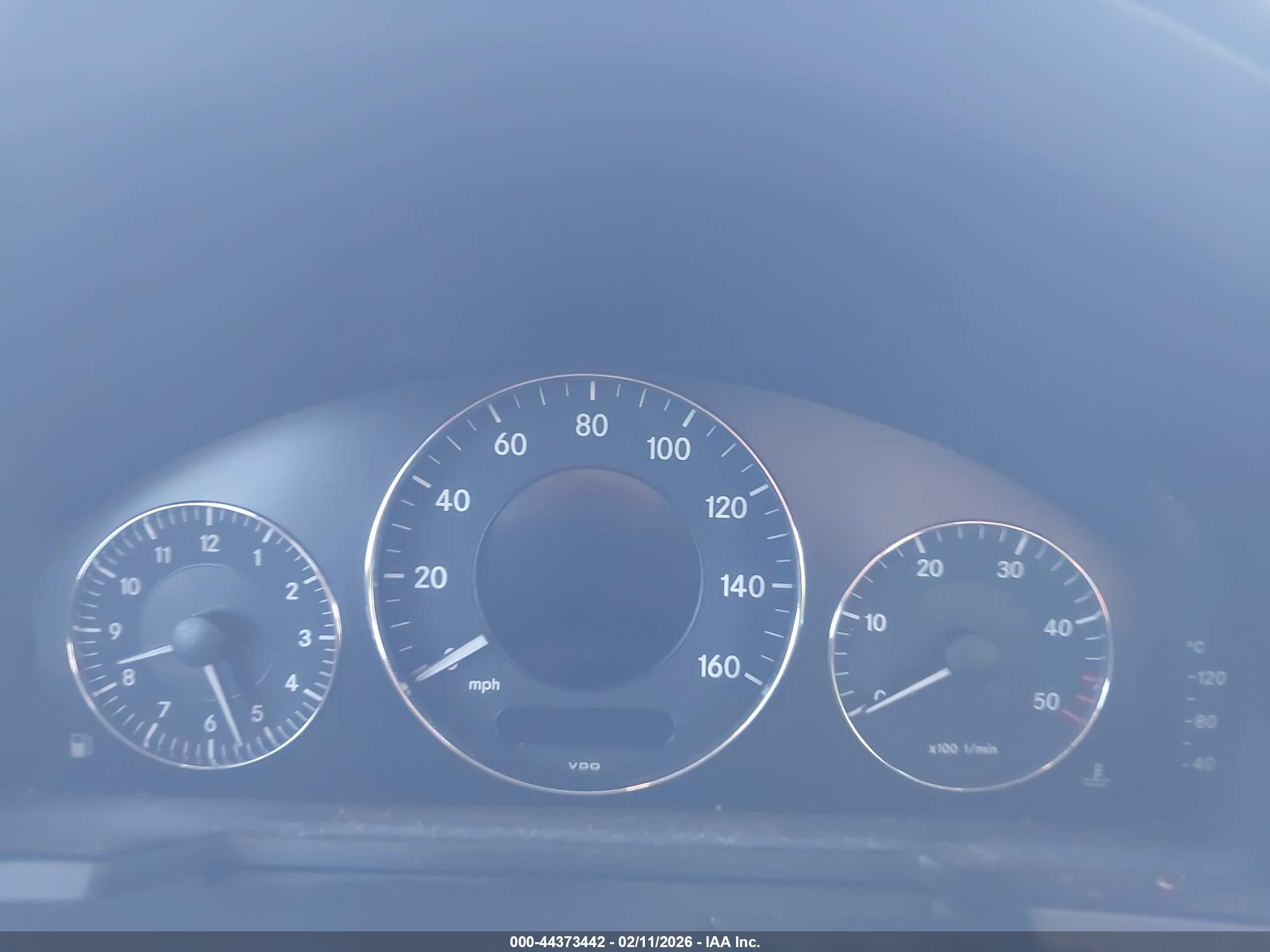 MERCEDES-BENZ E image 7