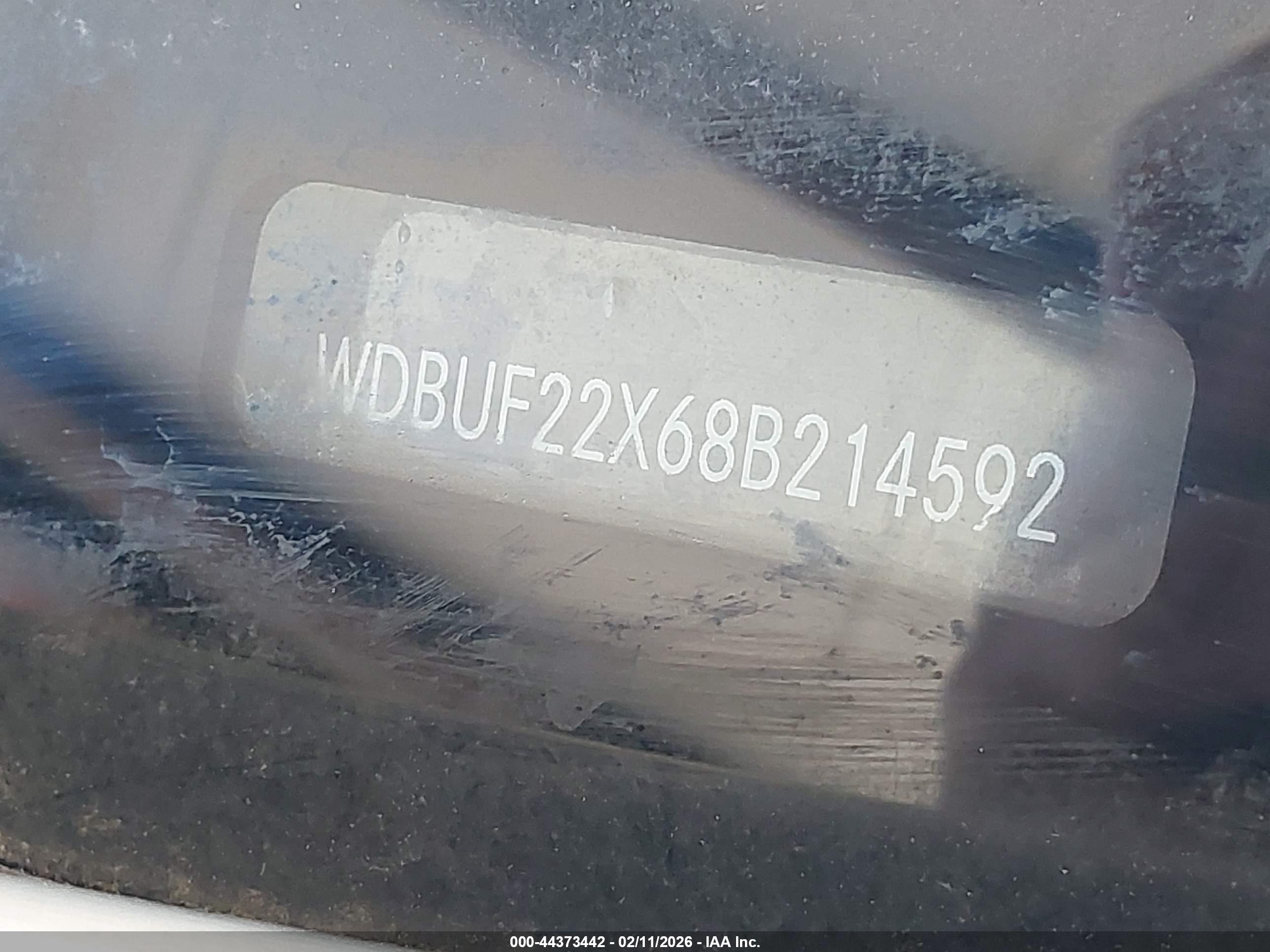 MERCEDES-BENZ E image 9