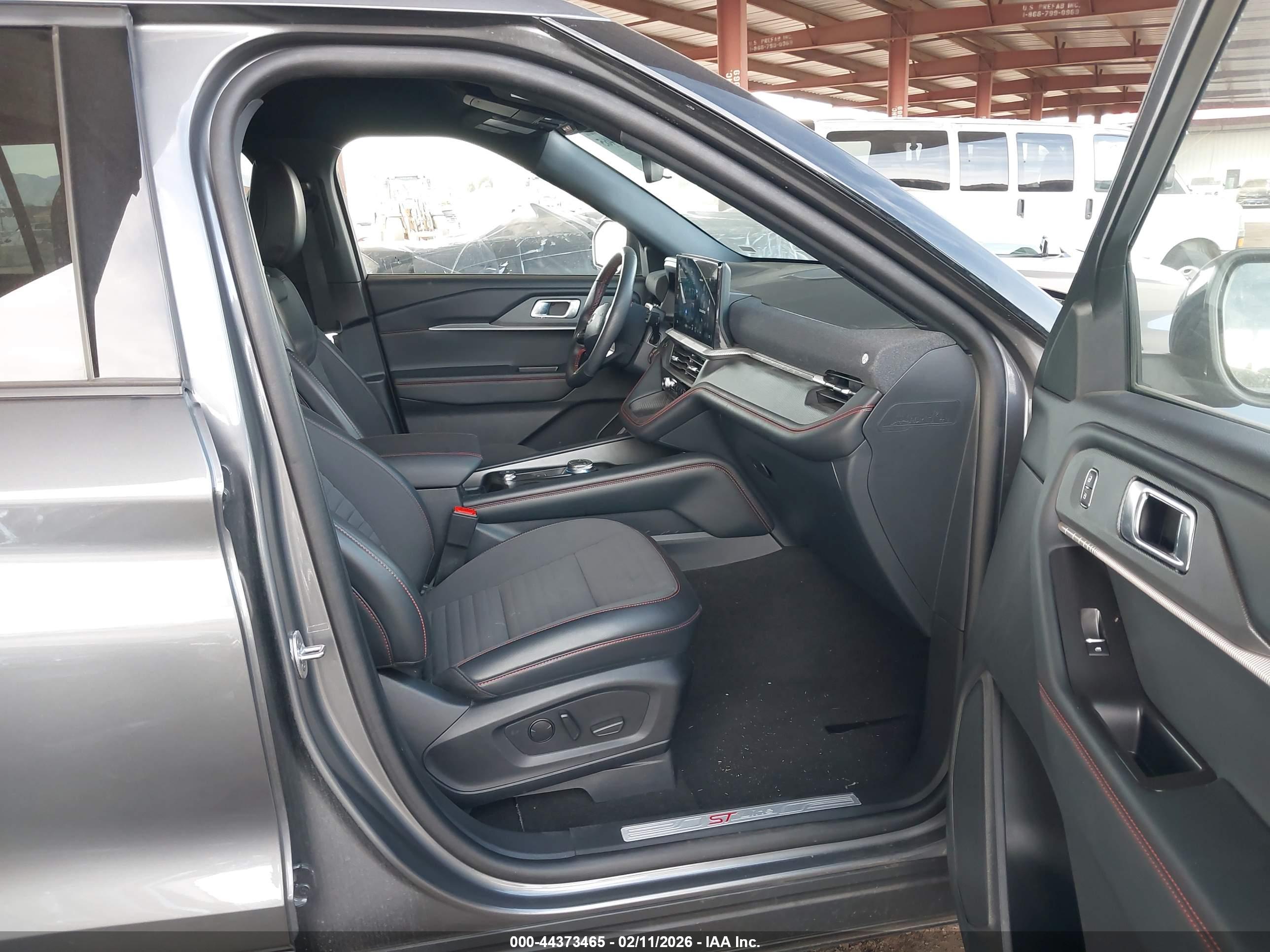 FORD EXPLORER image 5