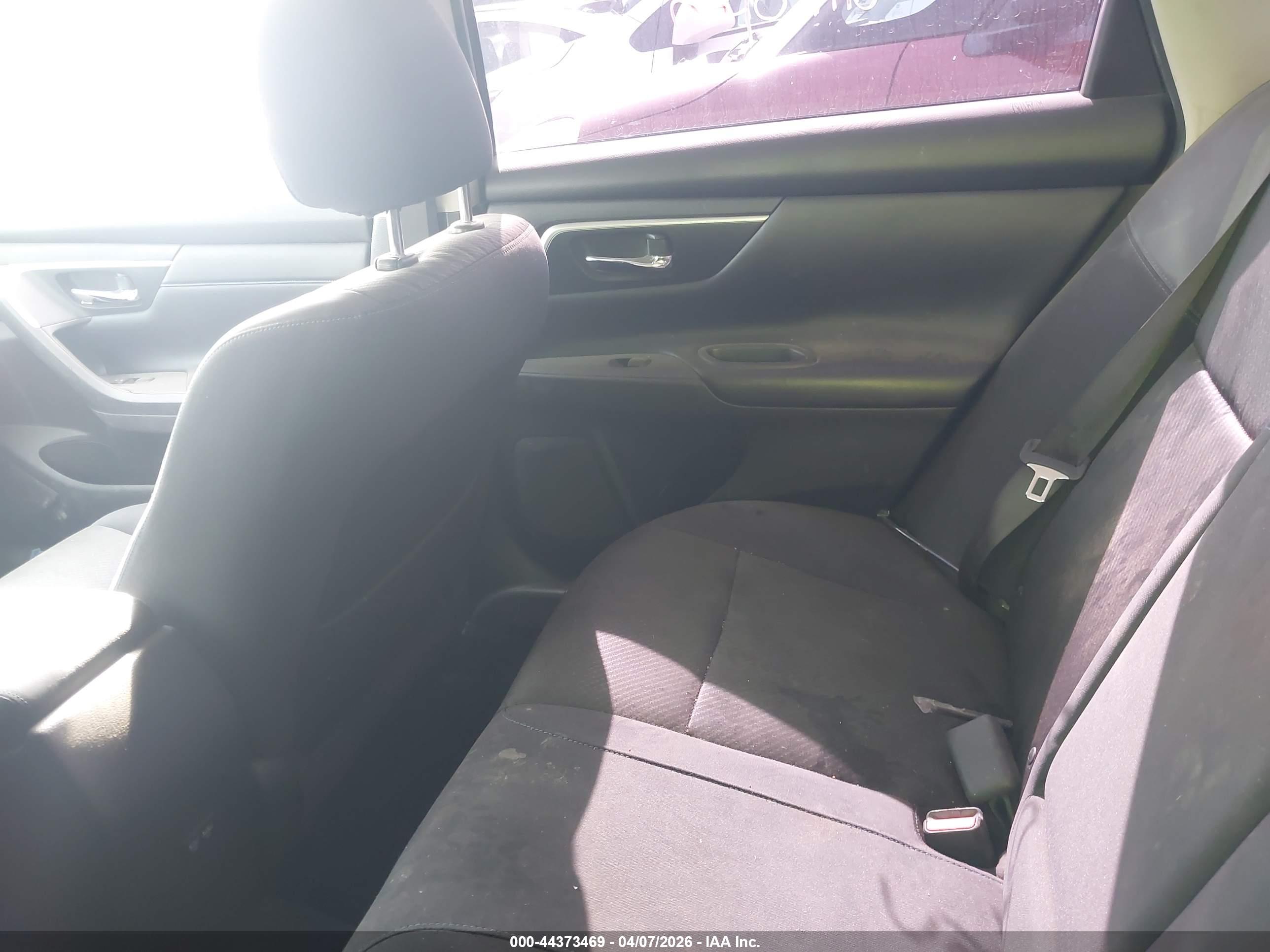 NISSAN ALTIMA image 8